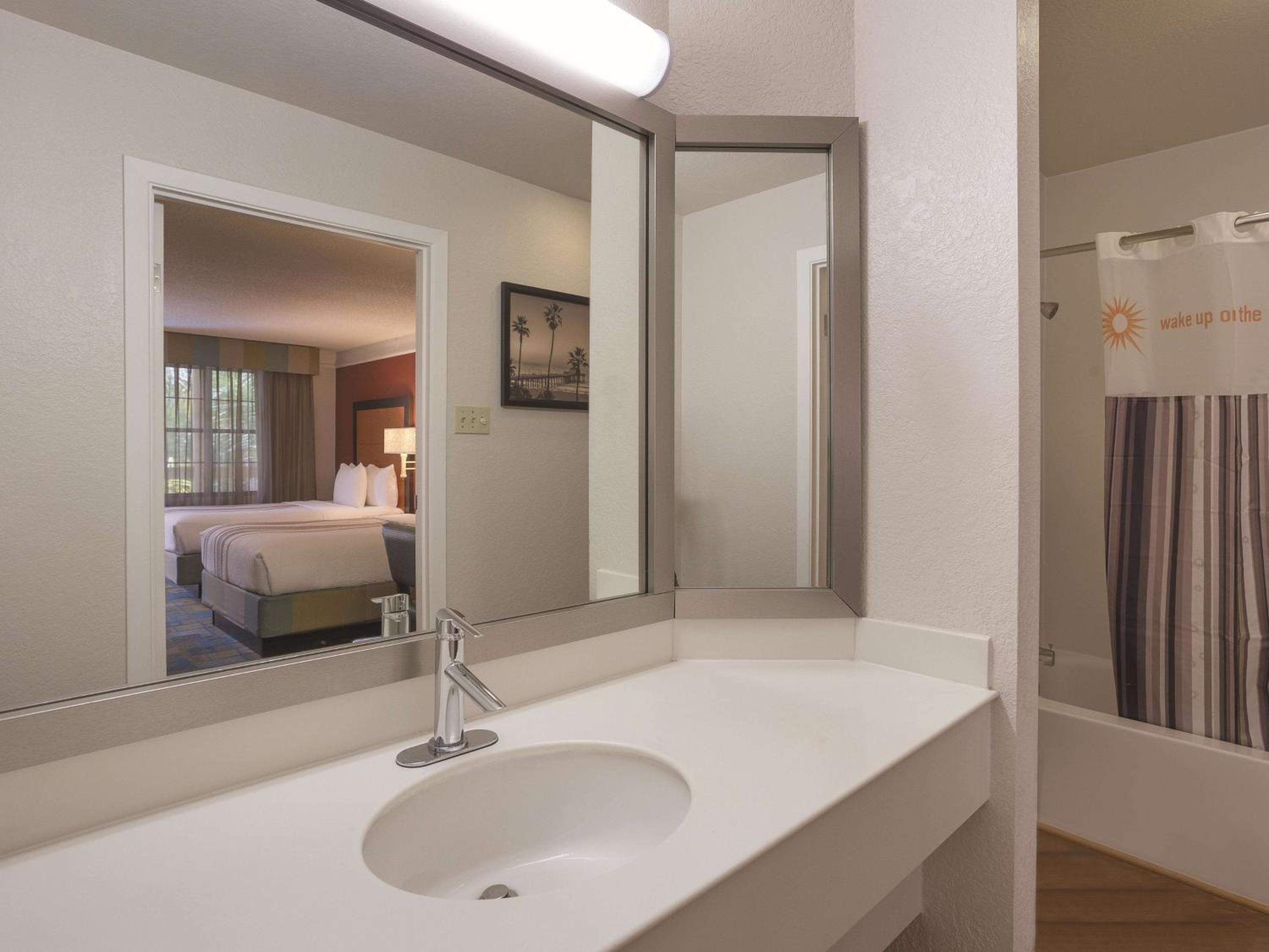 San Diego Vacations - La Quinta Inn by Wyndham San Diego Chula Vista - Property Image 10
