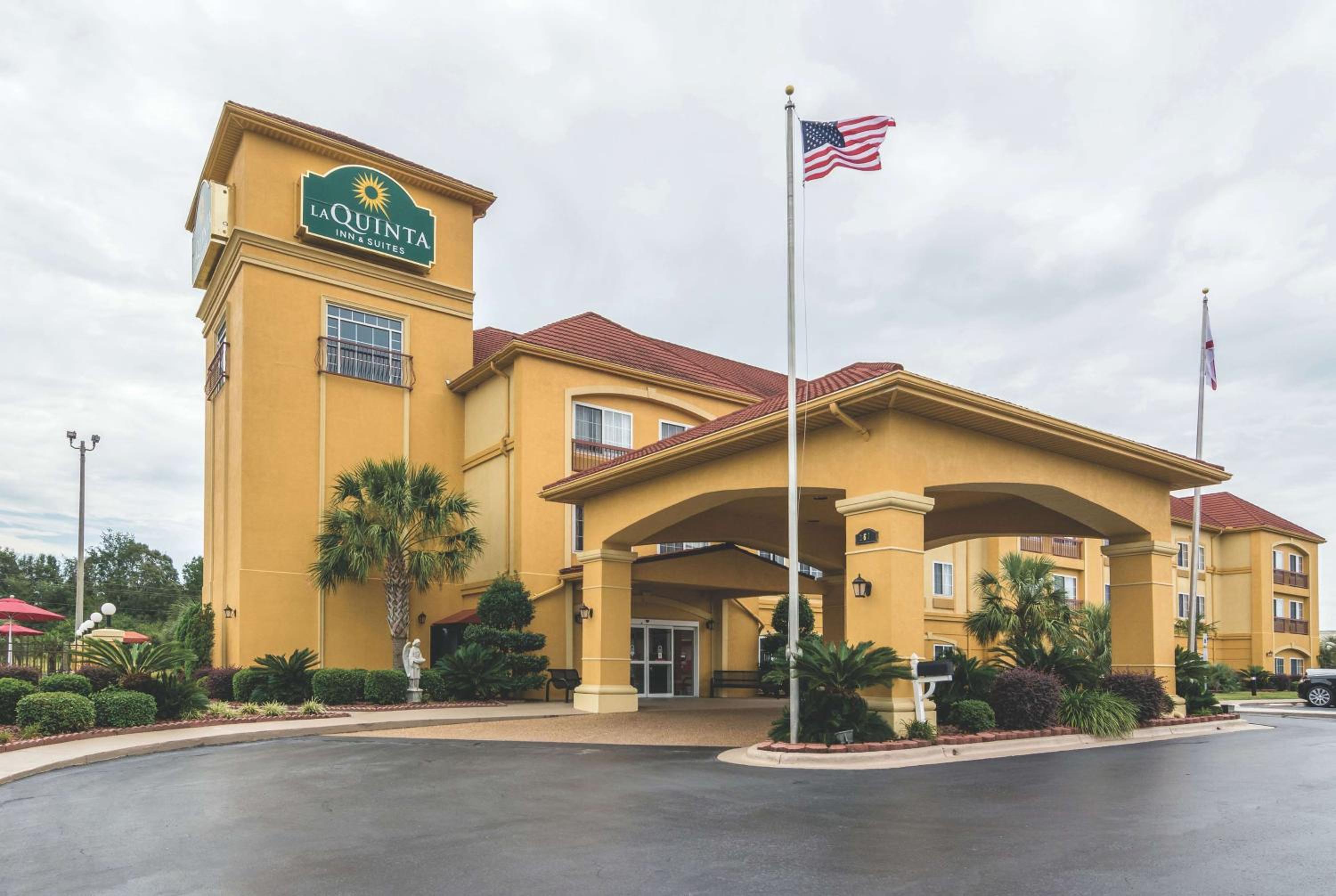 Hotel La Quinta by Wyndham Prattville - Image 1