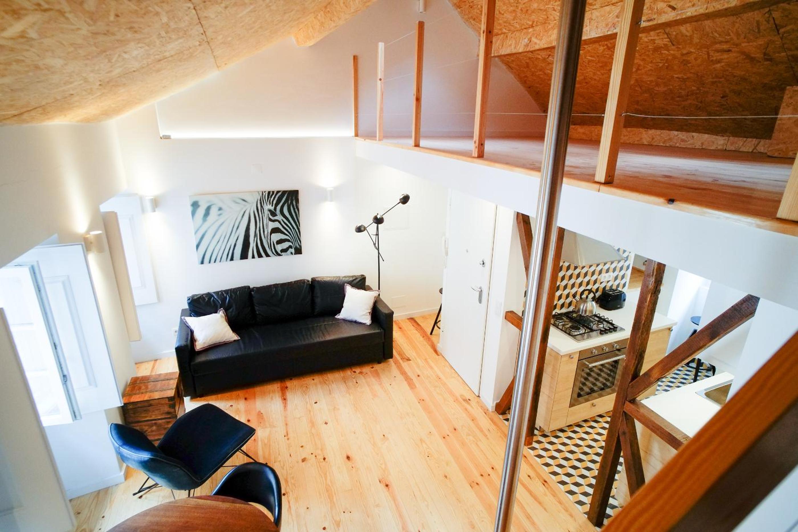 Bright And Sunny Apartment