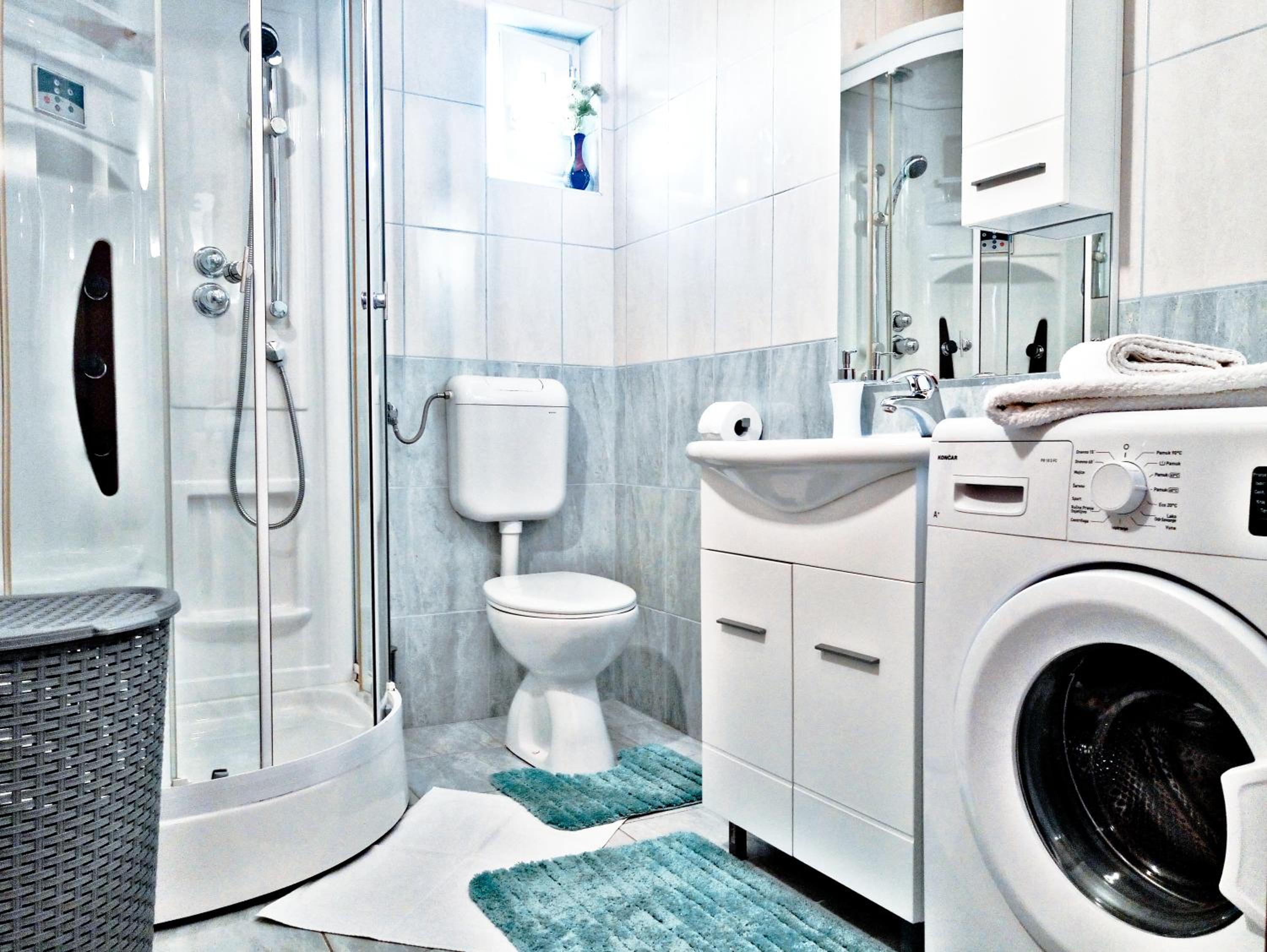 Adria Apartments and Rooms