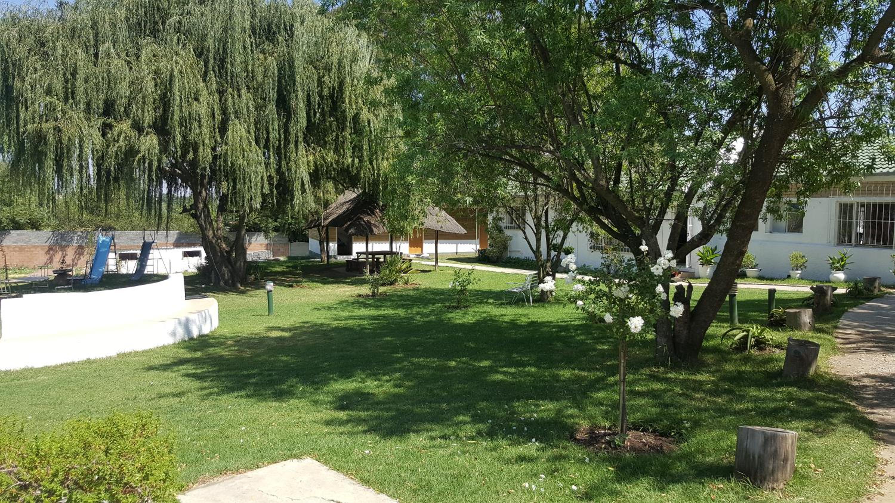 SimbaSun Cottages