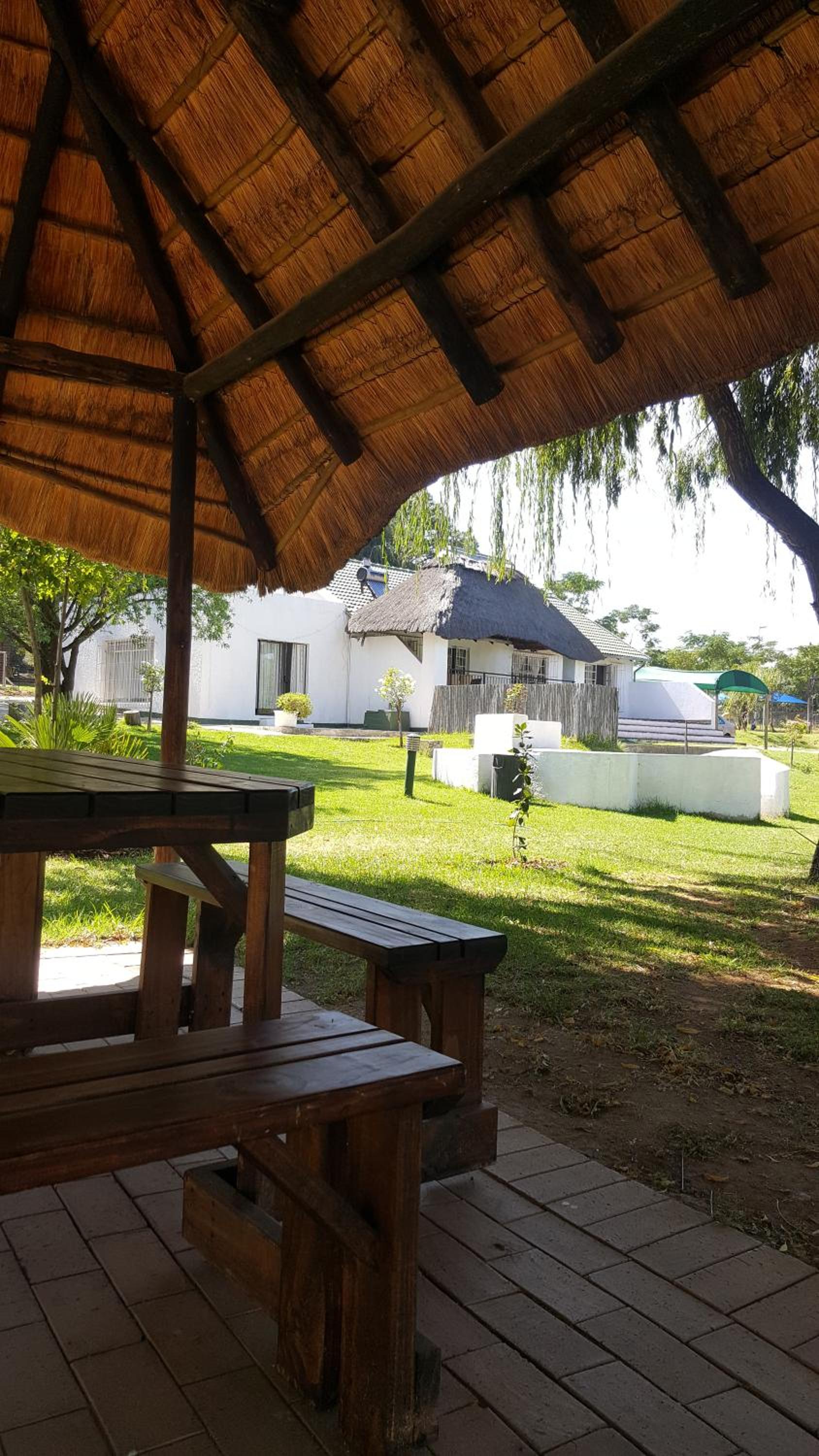 SimbaSun Cottages