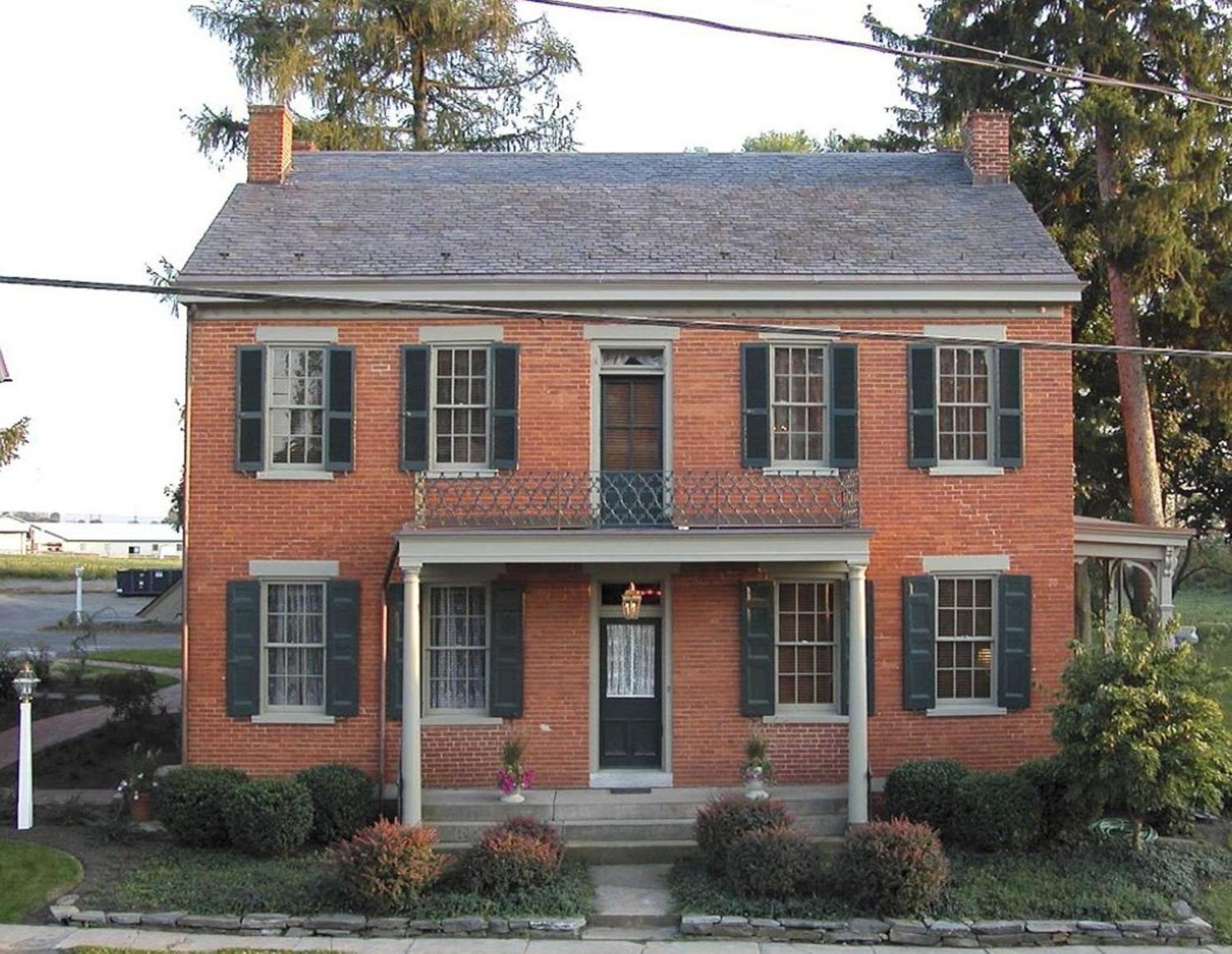 Hotel Bird-in-Hand Village Inn & Suites