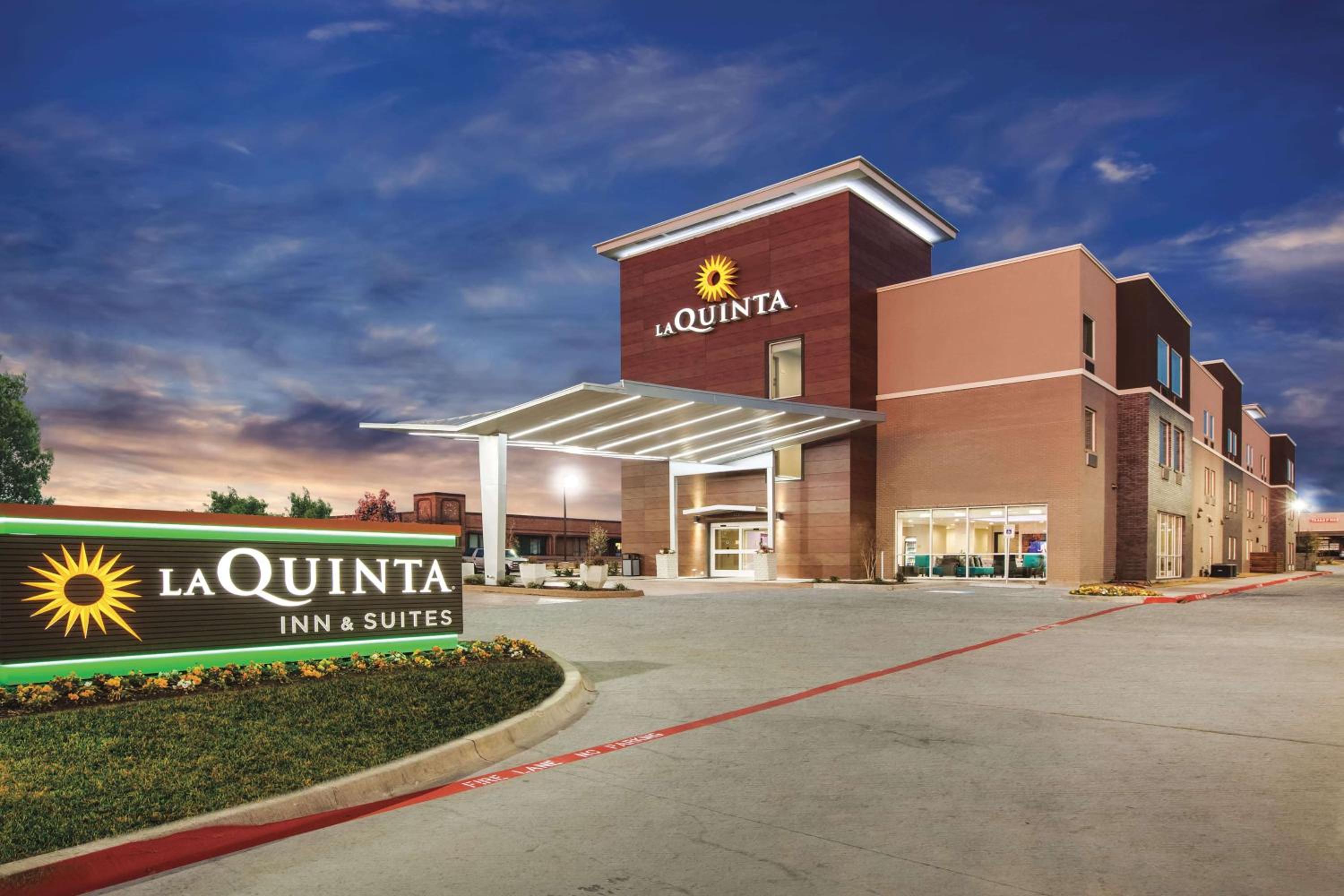Dallas / Fort Worth Vacations - La Quinta by Wyndham Dallas Northeast-Arboretum - Property Image 1
