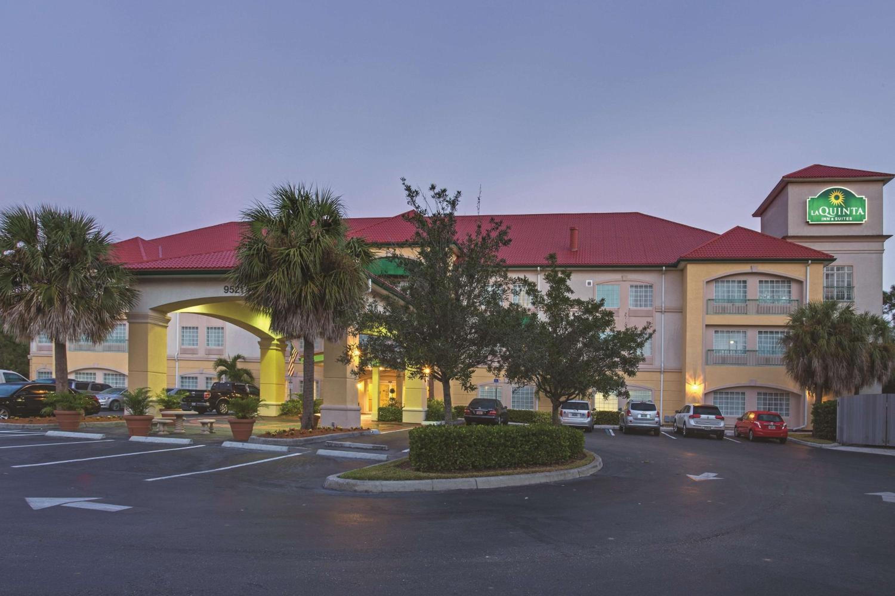 Hotel La Quinta Inn and Suites Fort Myers I-75 - Image 1