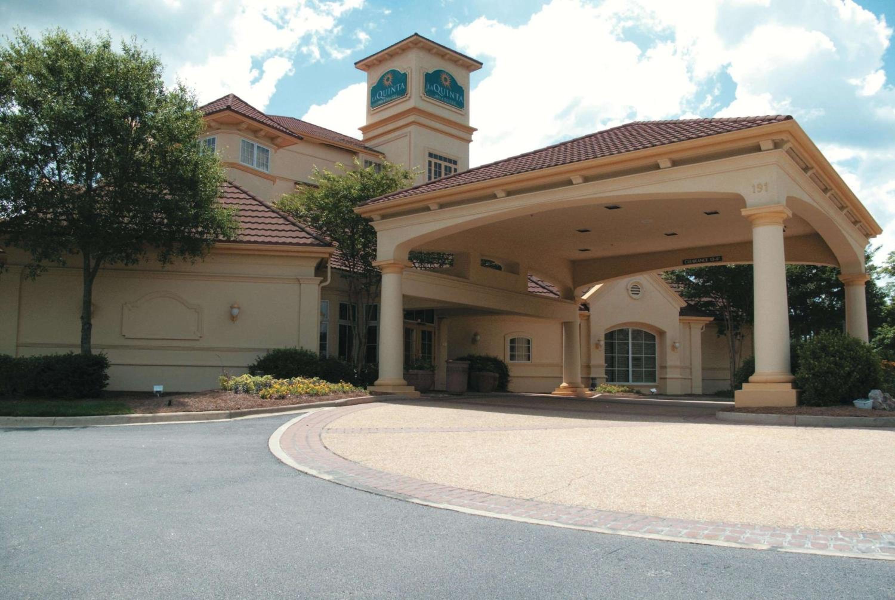 Hotel La Quinta by Wyndham Raleigh Cary - Image 1