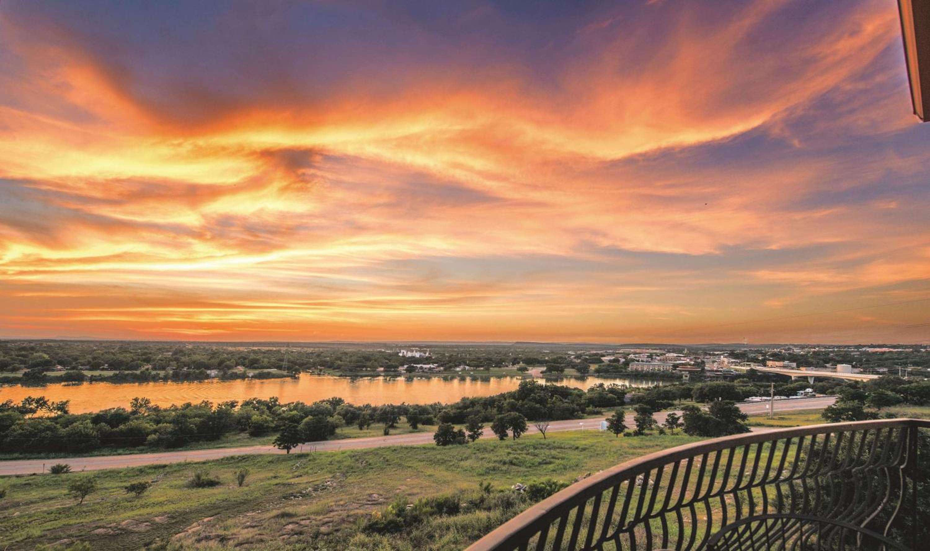 Marble Falls Vacations - La Quinta by Wyndham Marble Falls - Property Image 97