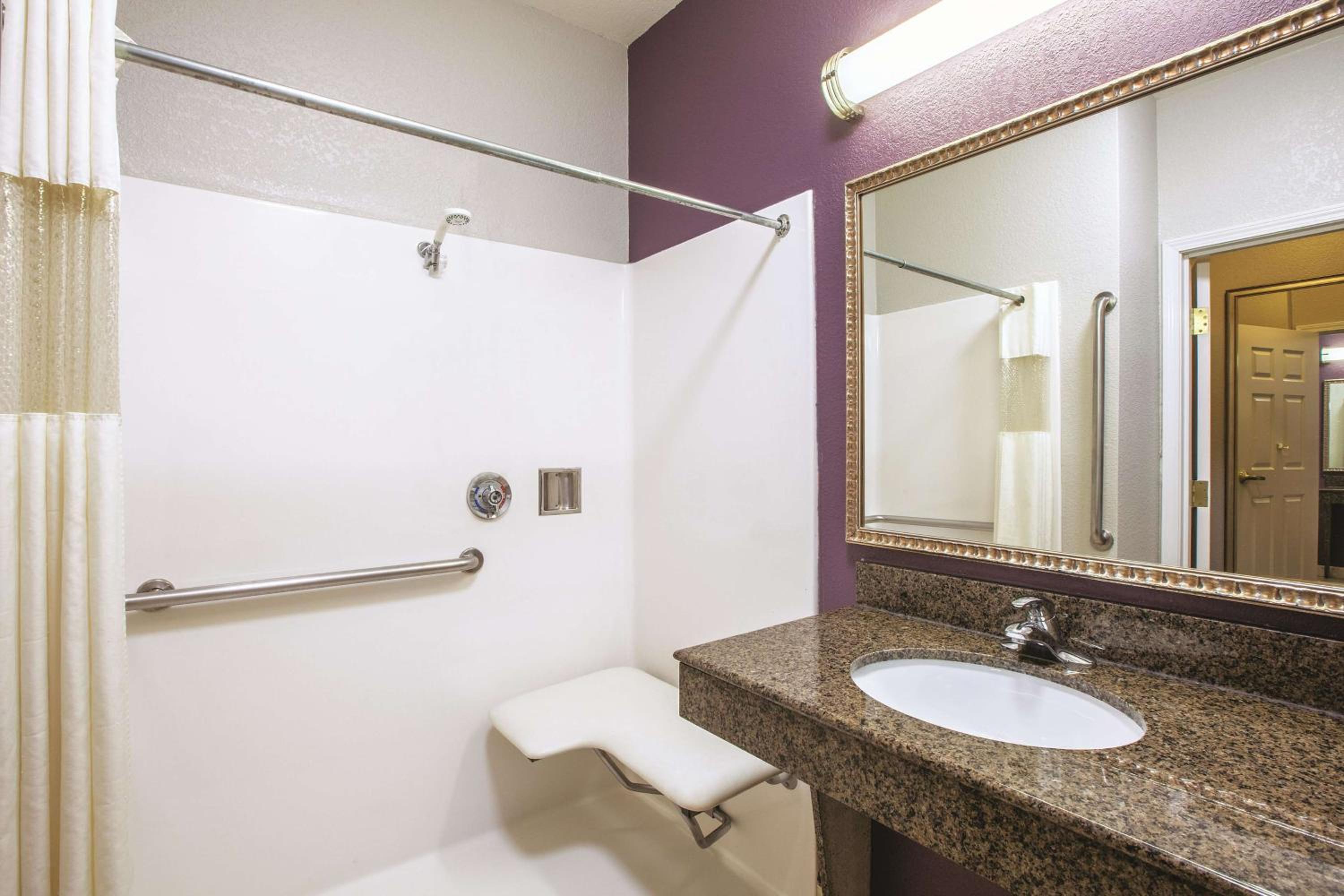 Gainesville Vacations - La Quinta by Wyndham Gainesville - Property Image 2