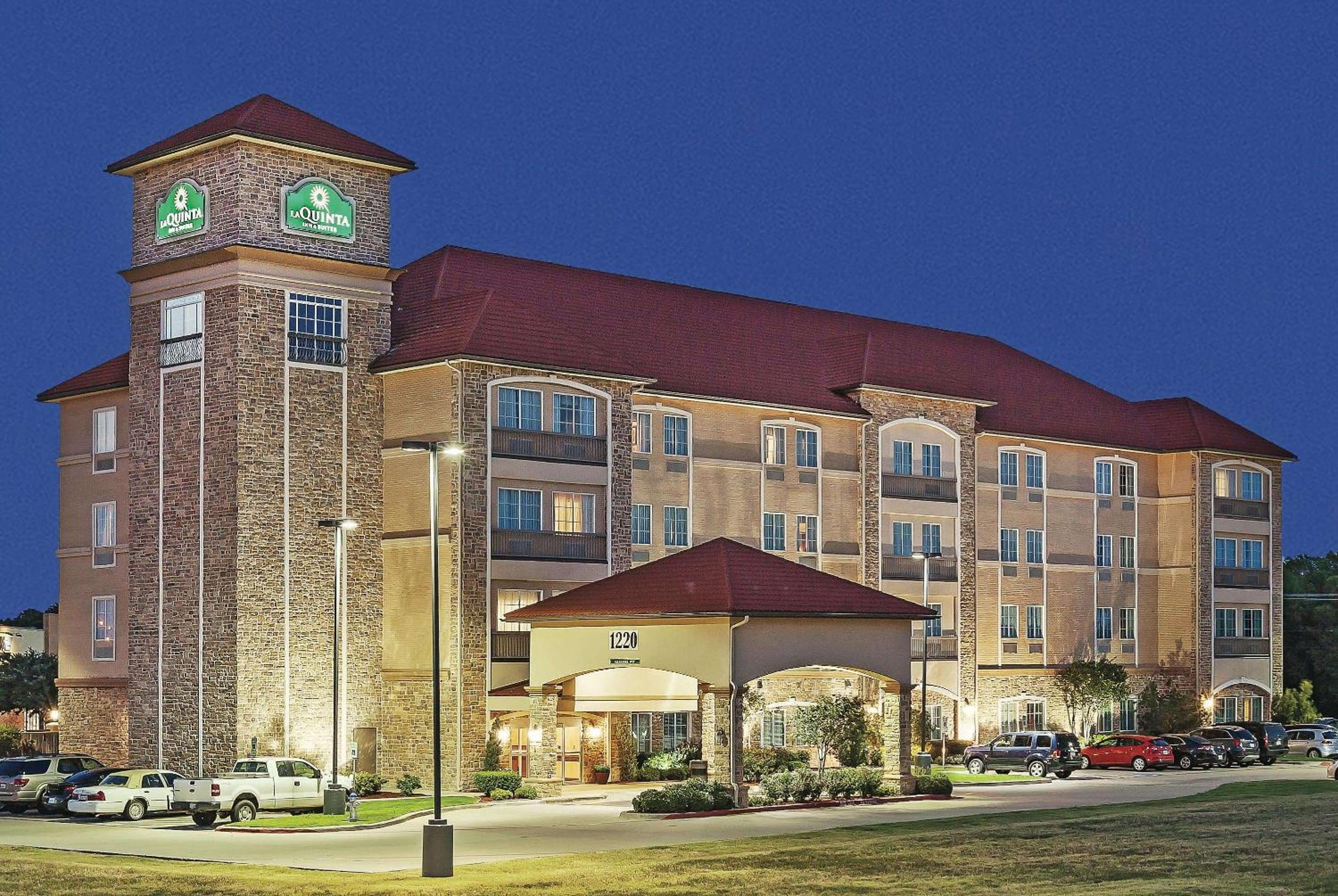 Hotel La Quinta Inn & Suites by Wyndham Allen at The Village