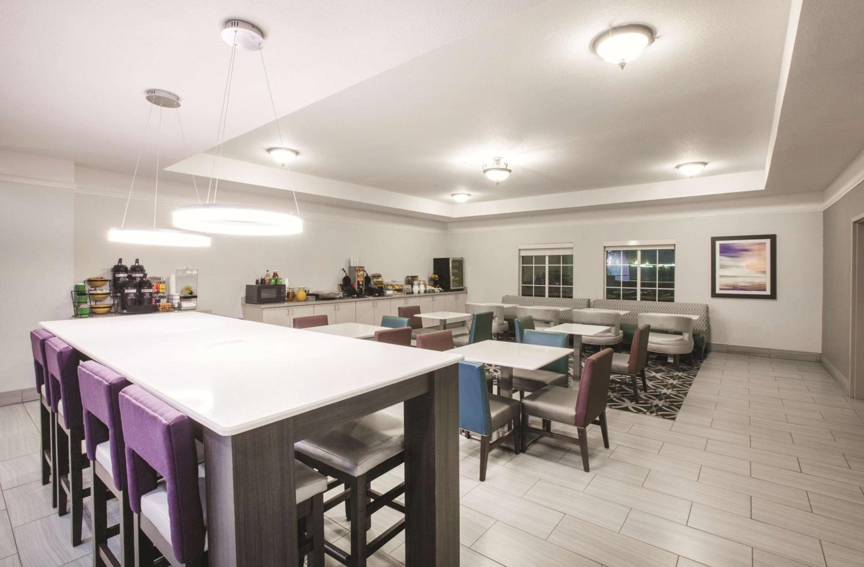Mansfield Vacations - La Quinta by Wyndham Mansfield TX - Property Image 3