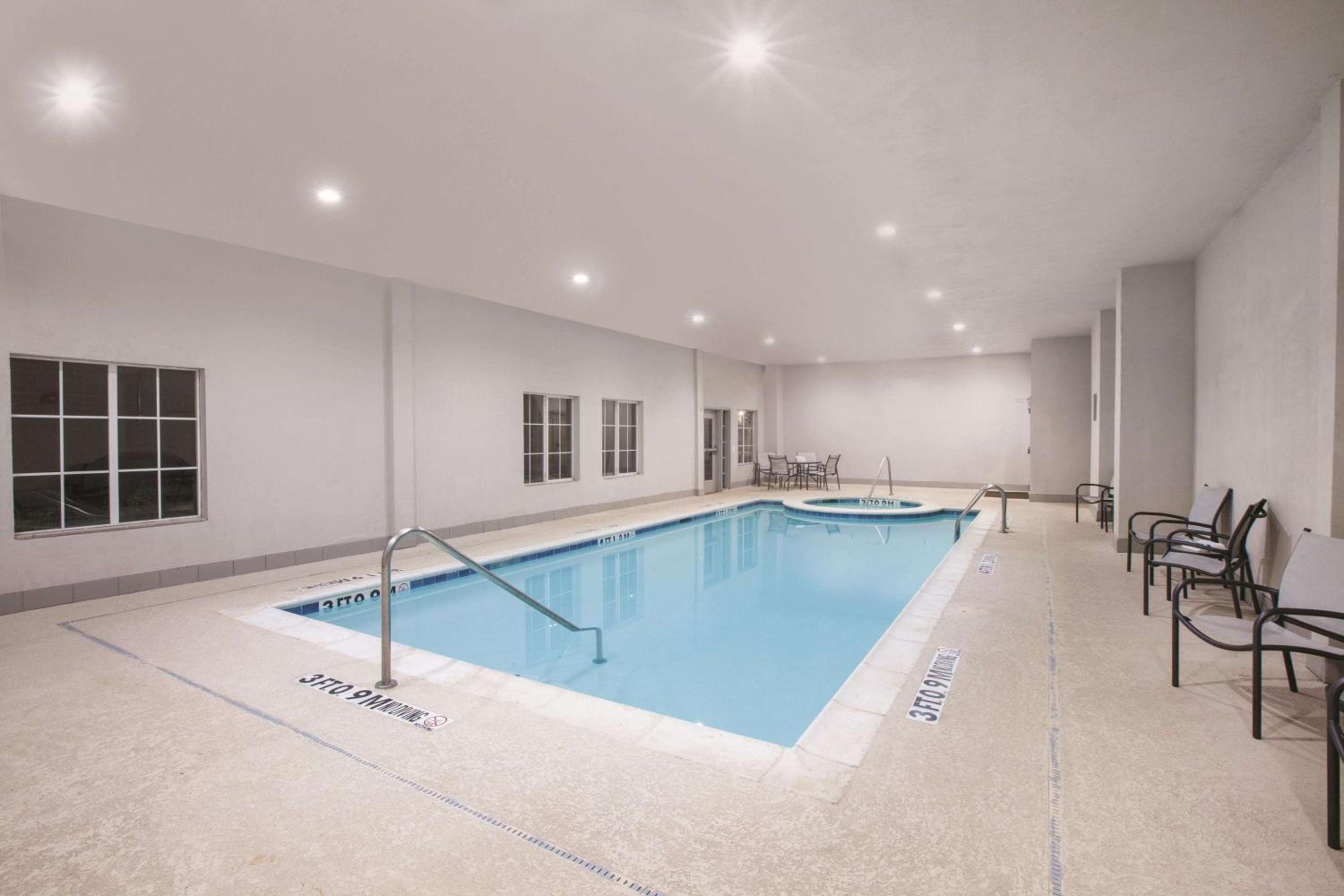 Mansfield Vacations - La Quinta by Wyndham Mansfield TX - Property Image 9
