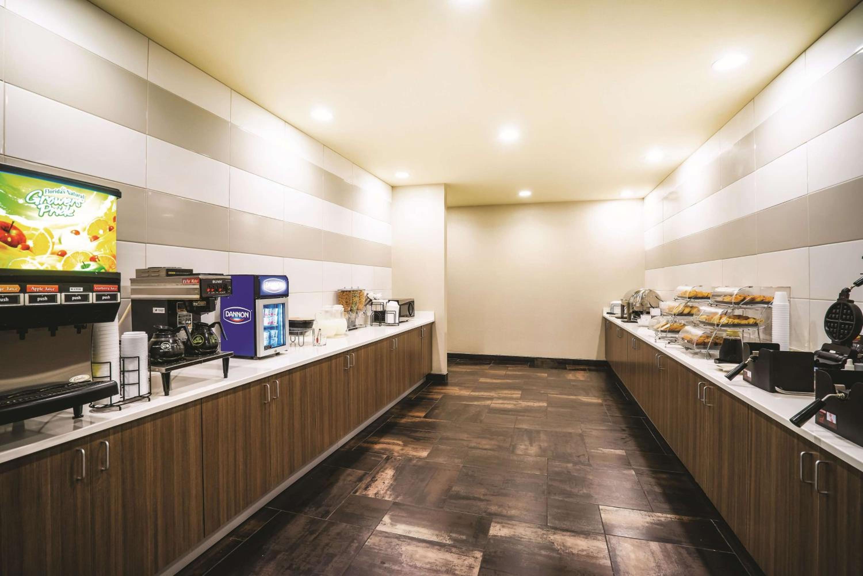 La Quinta by Wyndham Baltimore South Glen Burnie - Property Image 31