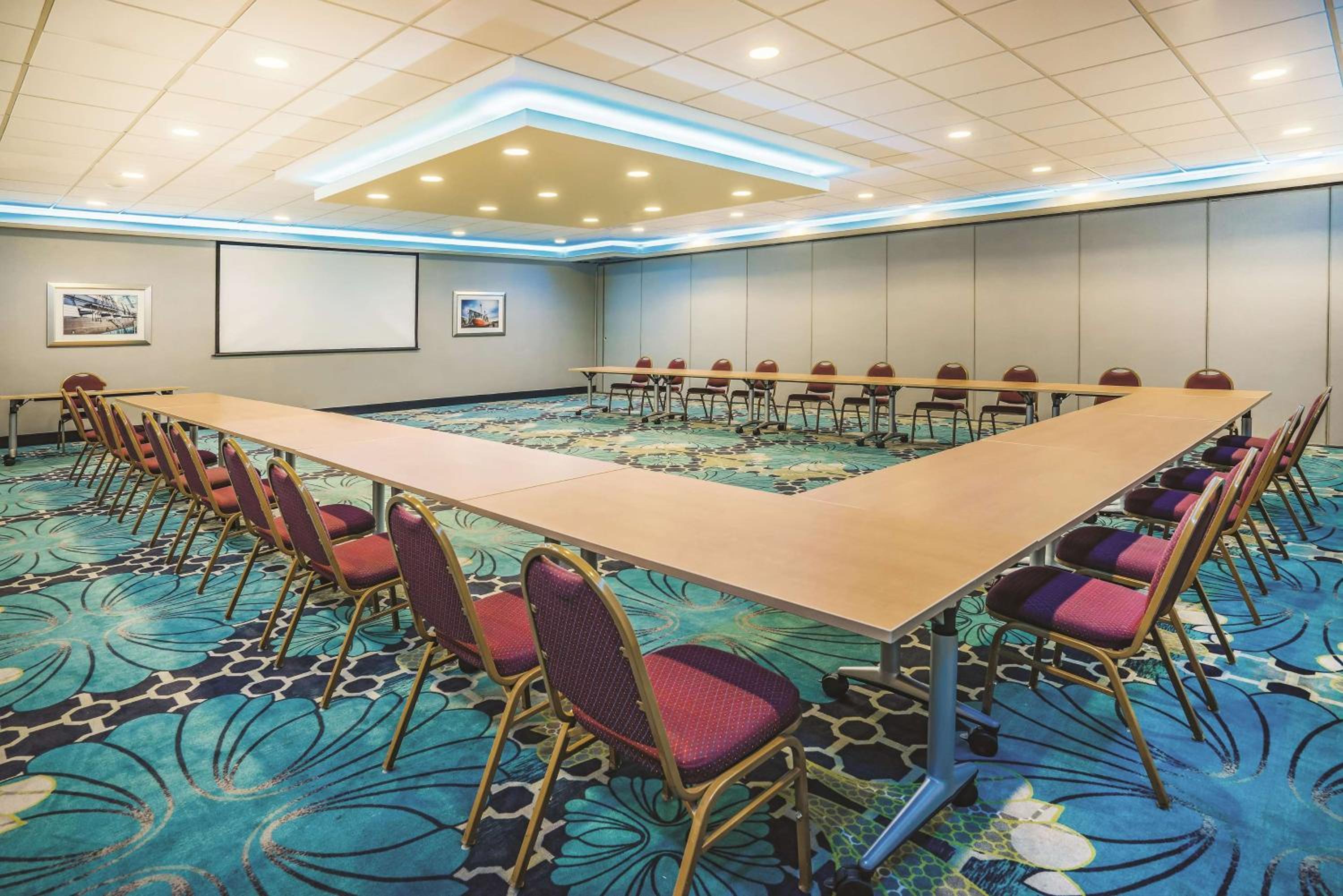 La Quinta by Wyndham Baltimore South Glen Burnie - Property Image 1