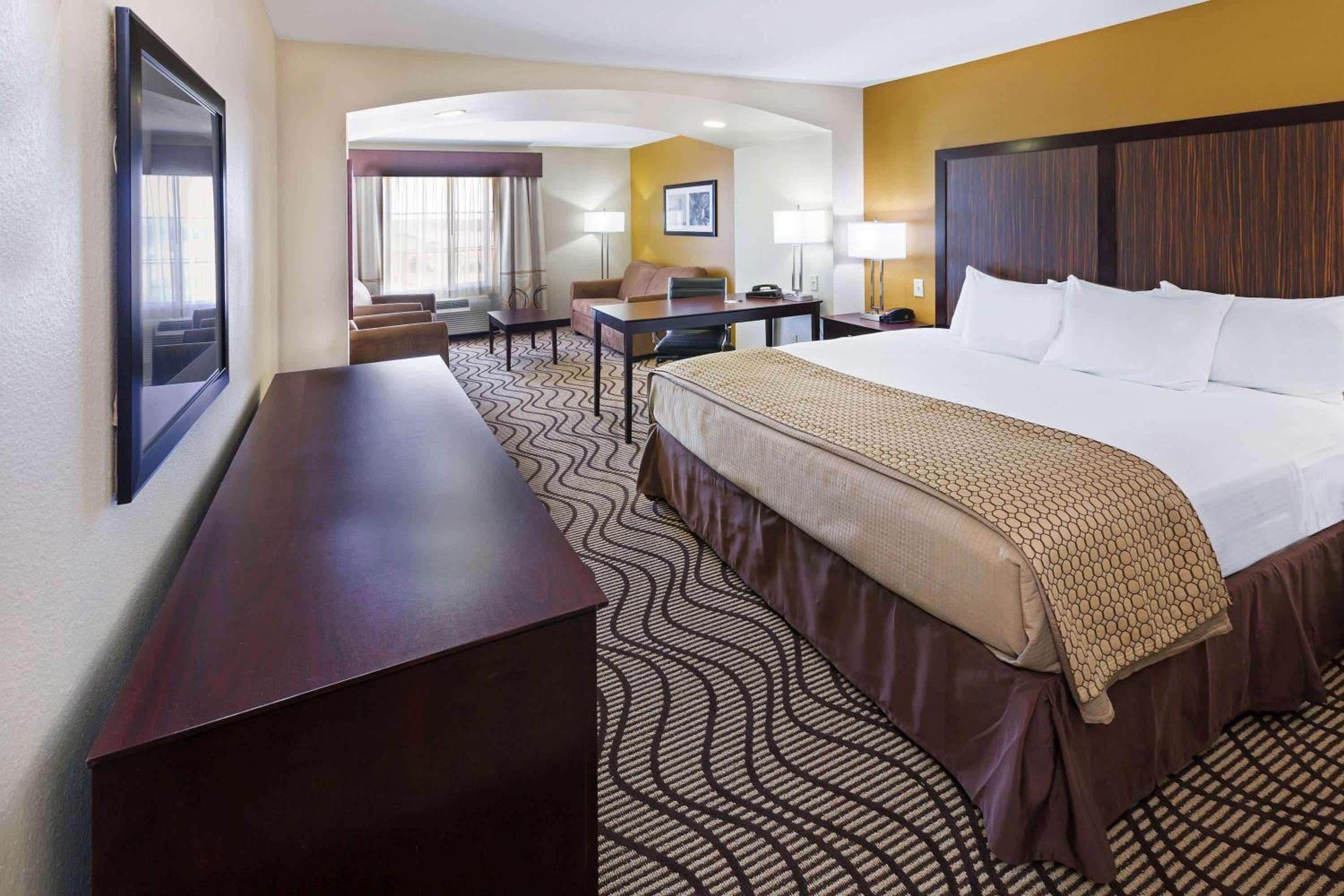 La Quinta by Wyndham Floresville