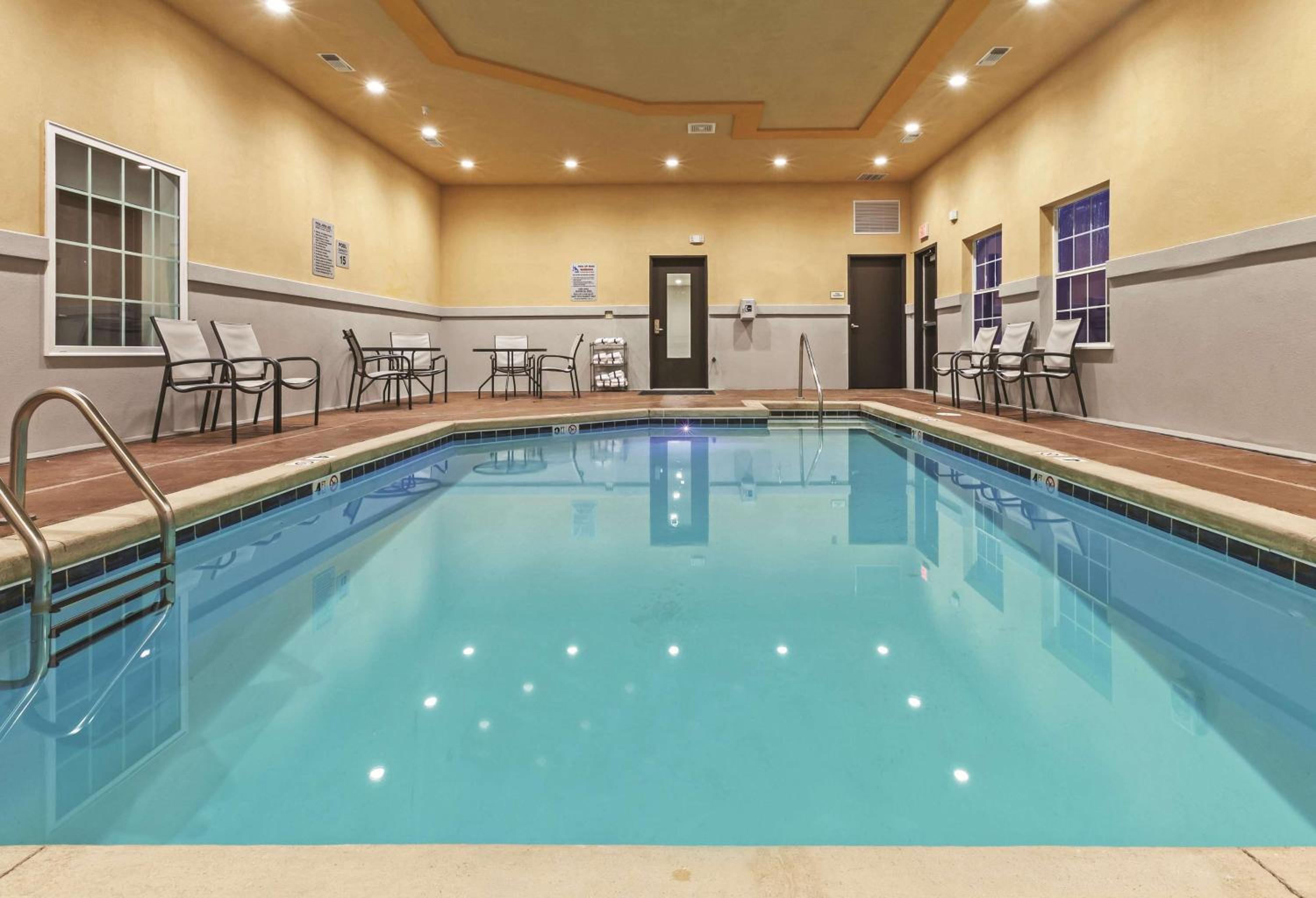 Comfort Inn & Suites