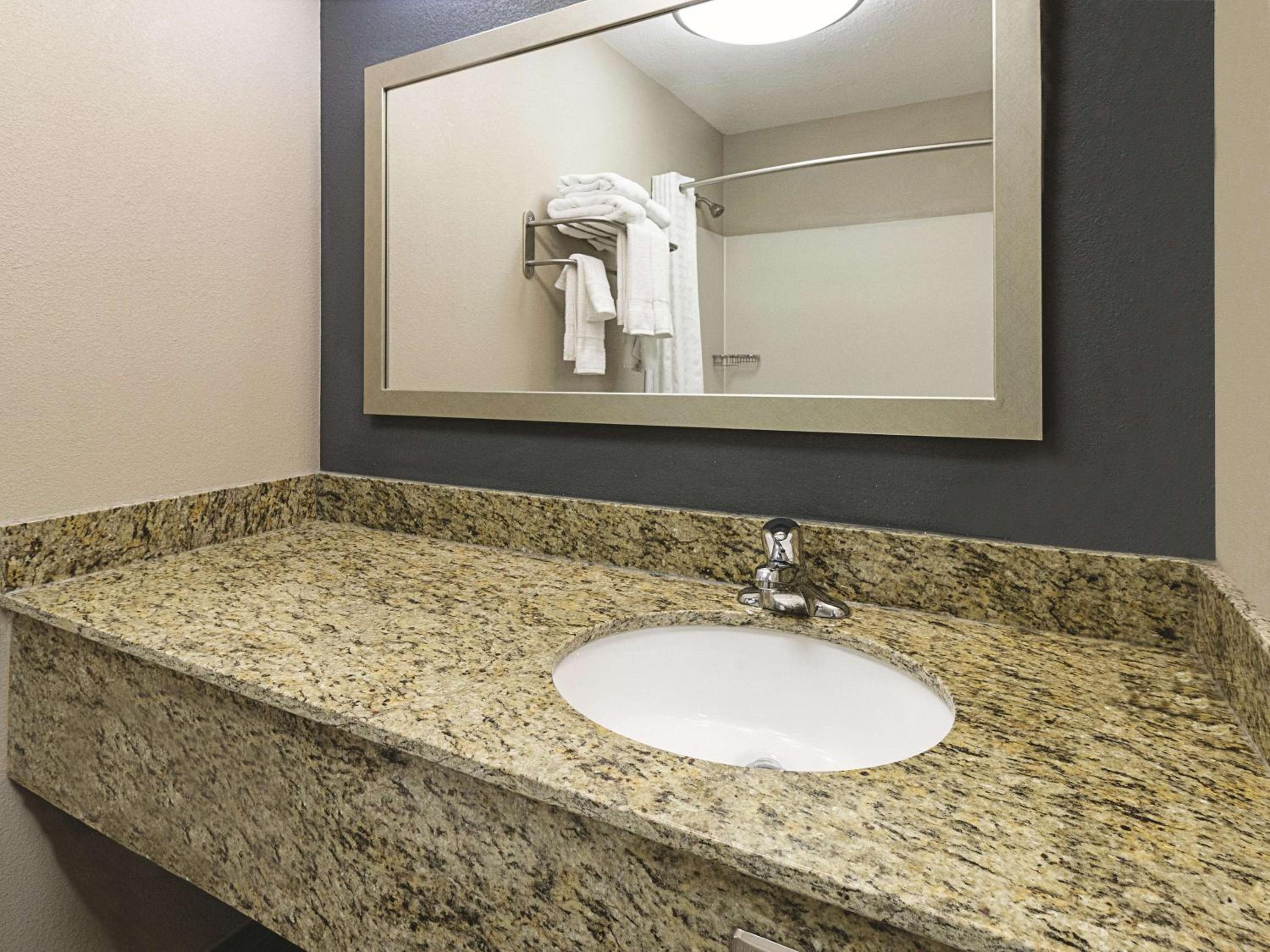 La Quinta Inn & Suites Casino and Bar by Wyndham Glendive