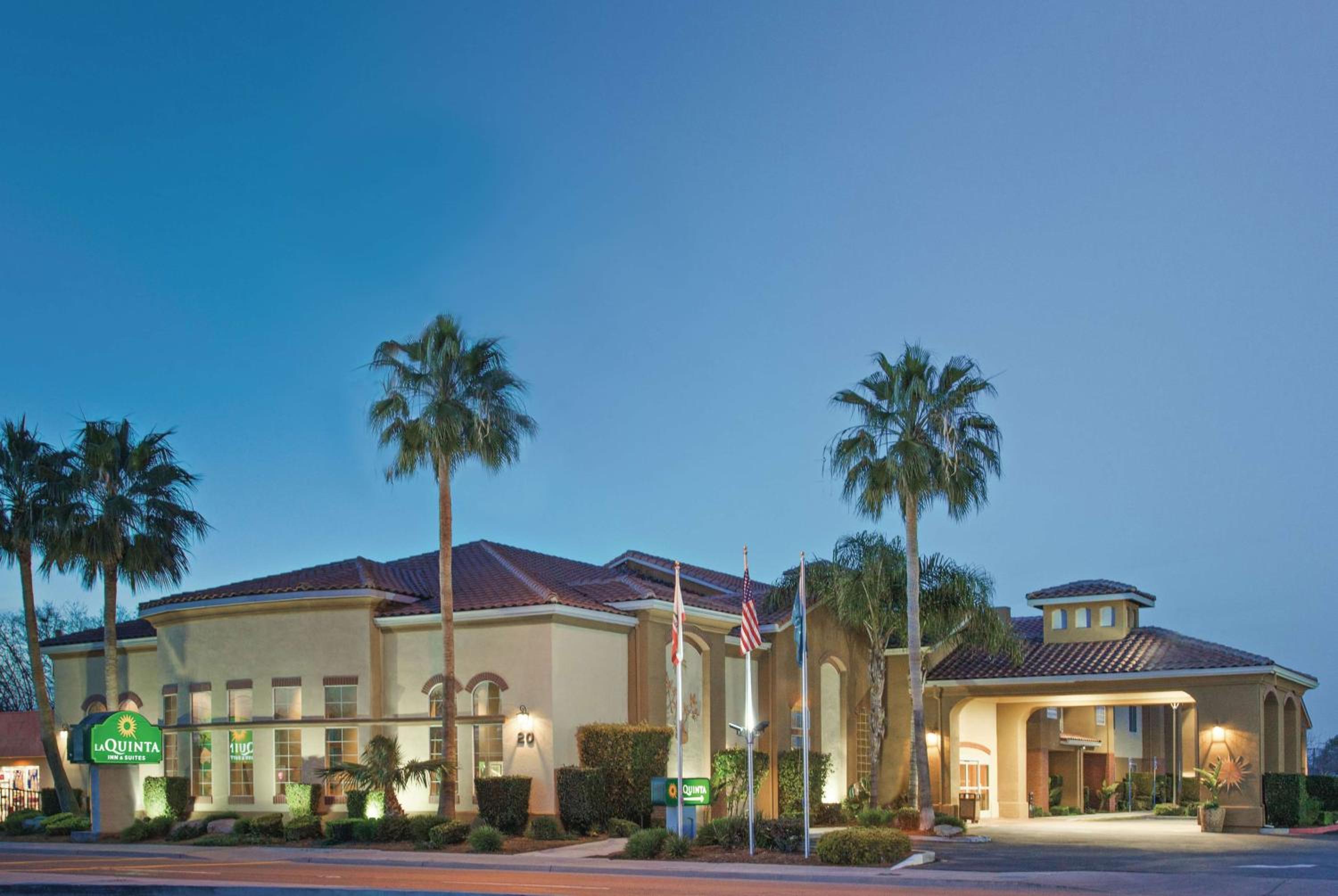 Los Banos Vacations - La Quinta by Wyndham Los Banos - Property Image 1