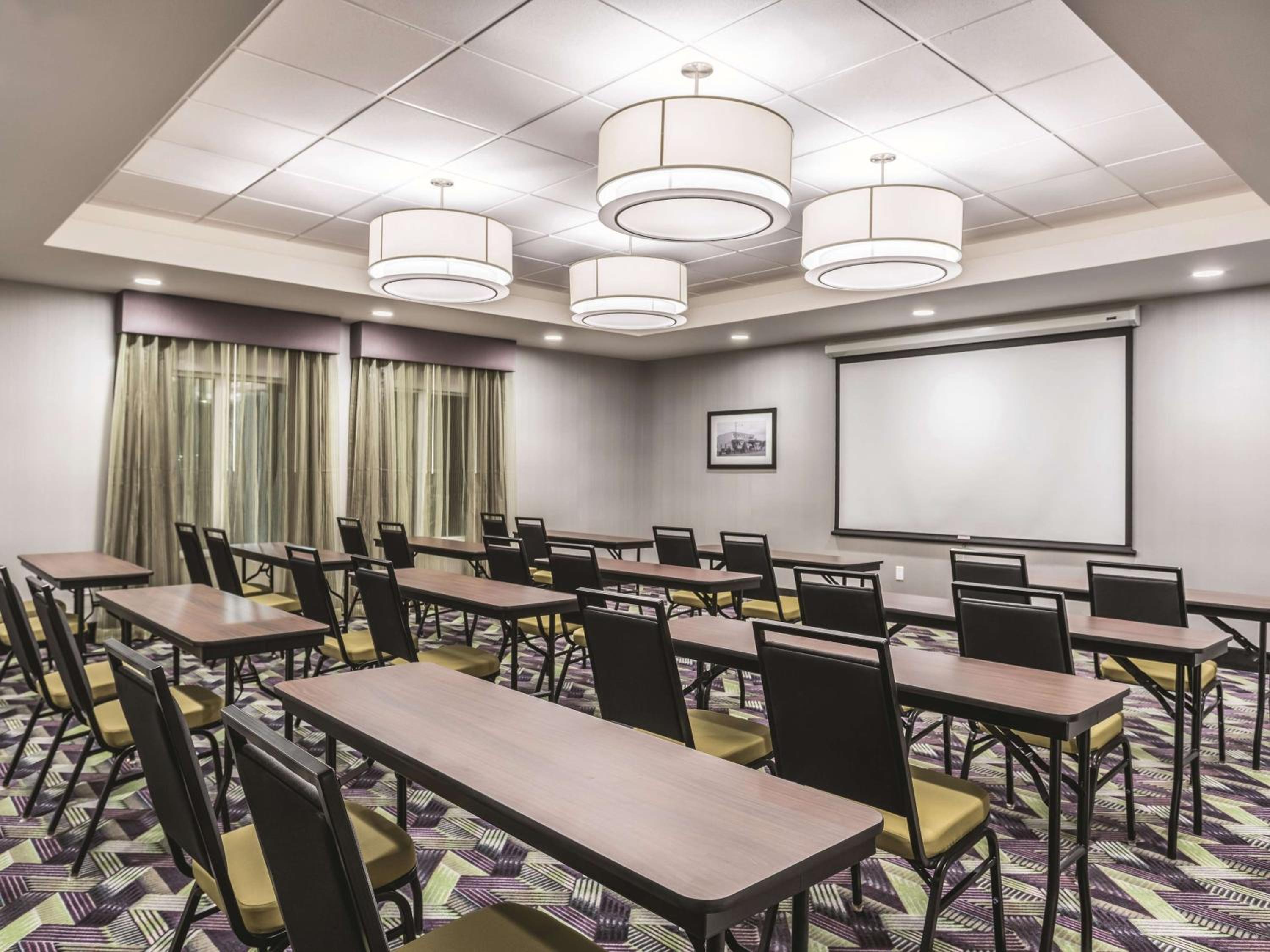 Walla Walla Vacations - La Quinta Inn  Suites by Wyndham Walla Walla - Property Image 4