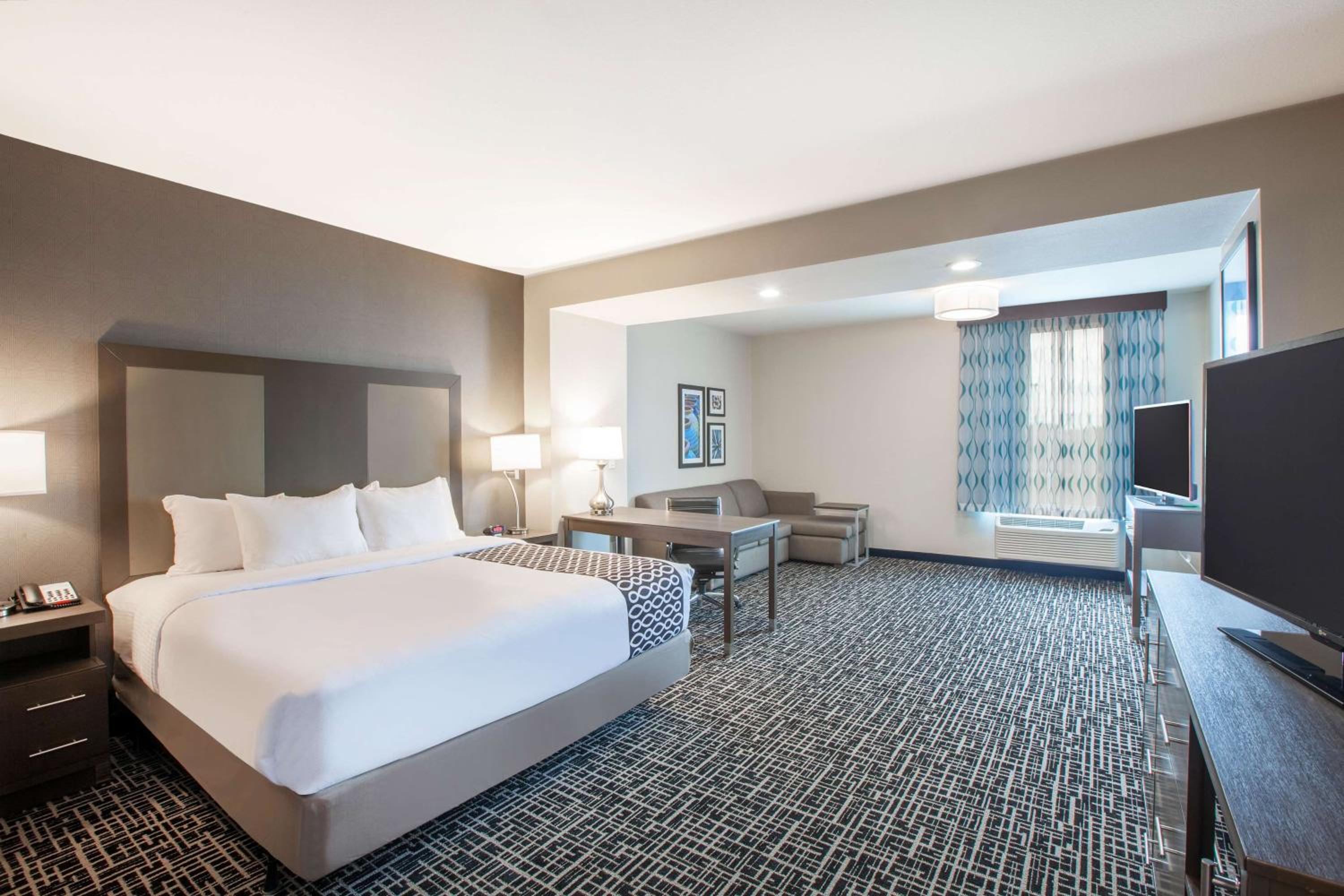 La Quinta by Wyndham San Marcos Outlet Mall - Property Image 21