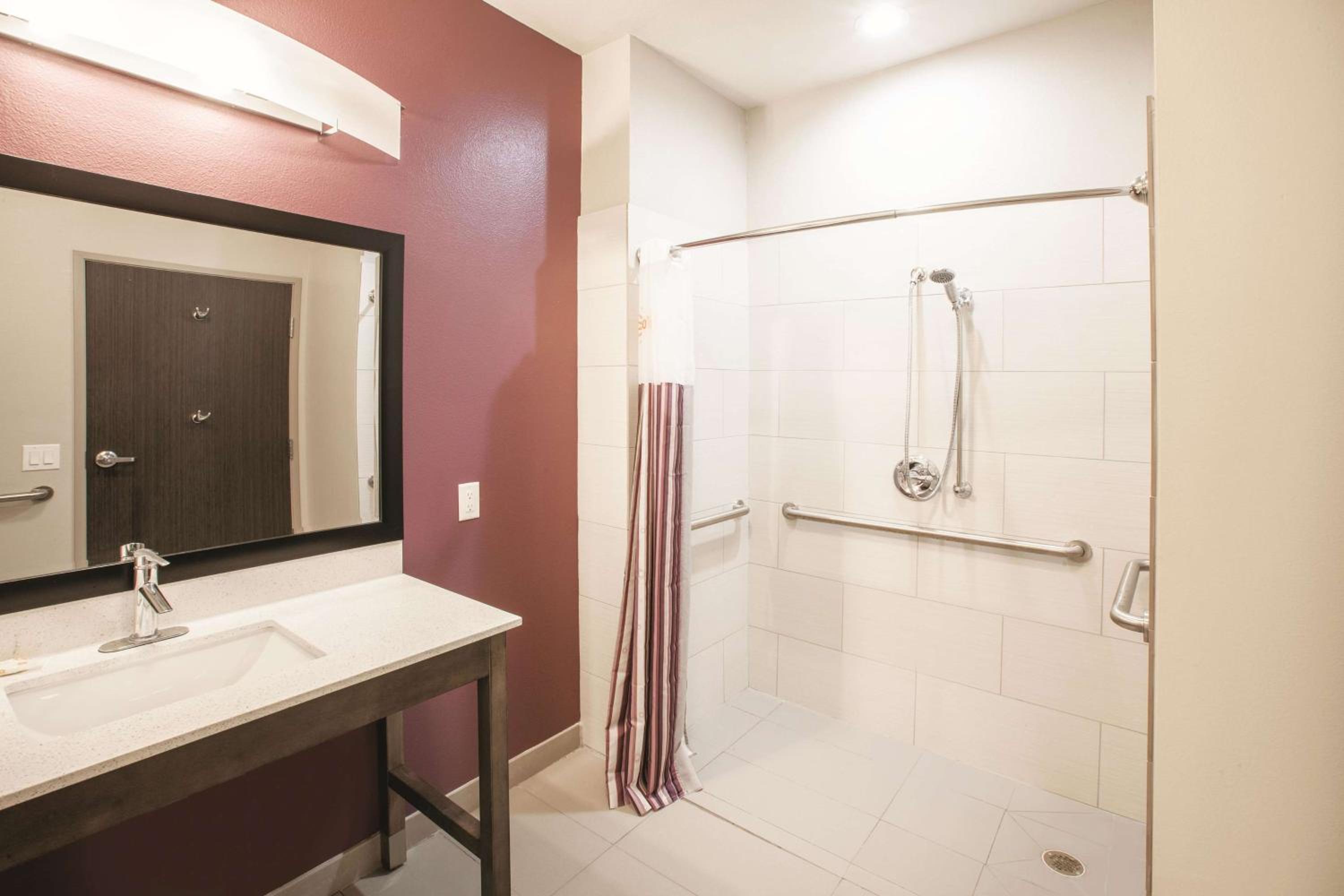 La Quinta by Wyndham San Marcos Outlet Mall - Property Image 15