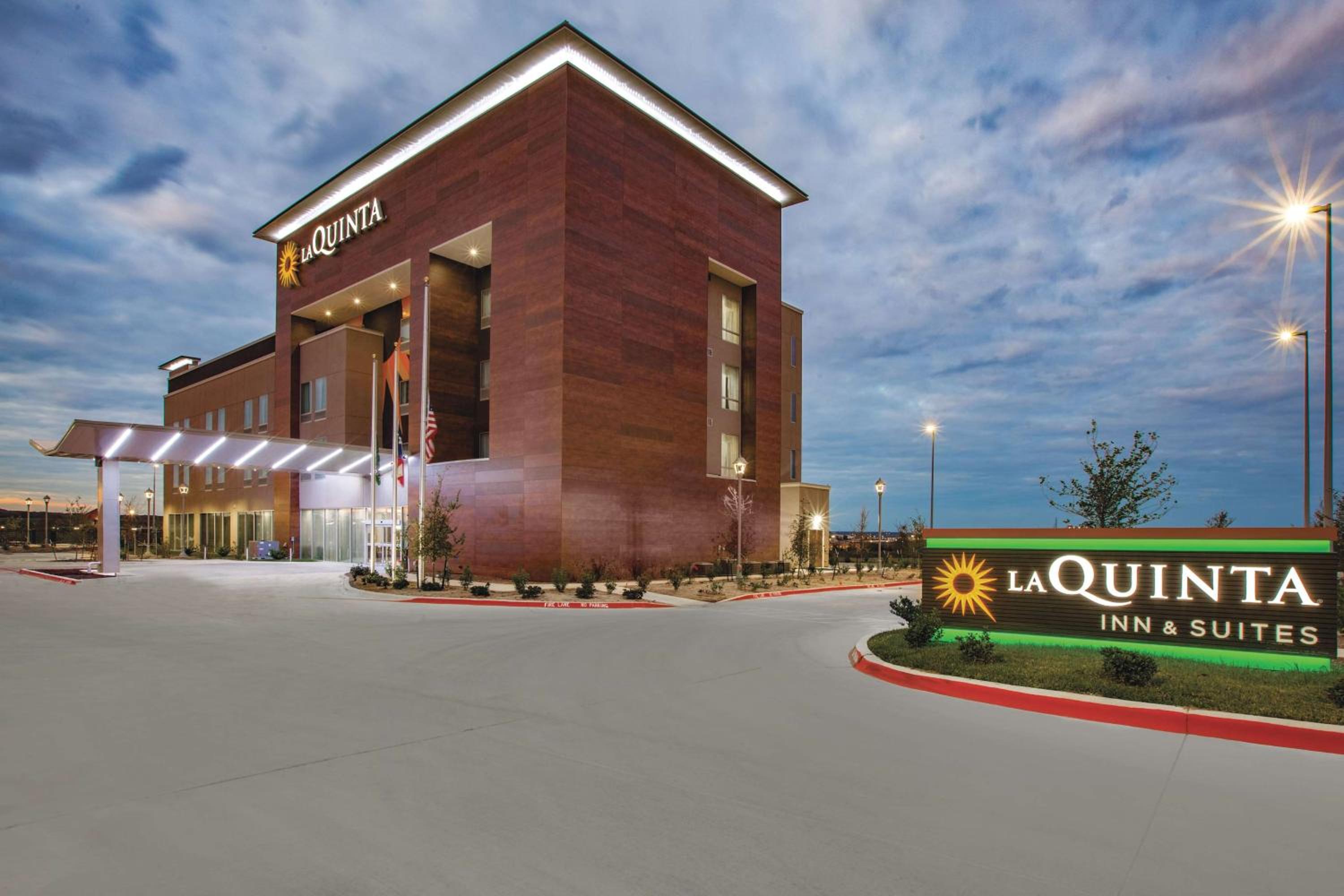 La Quinta by Wyndham San Marcos Outlet Mall - Property Image 17