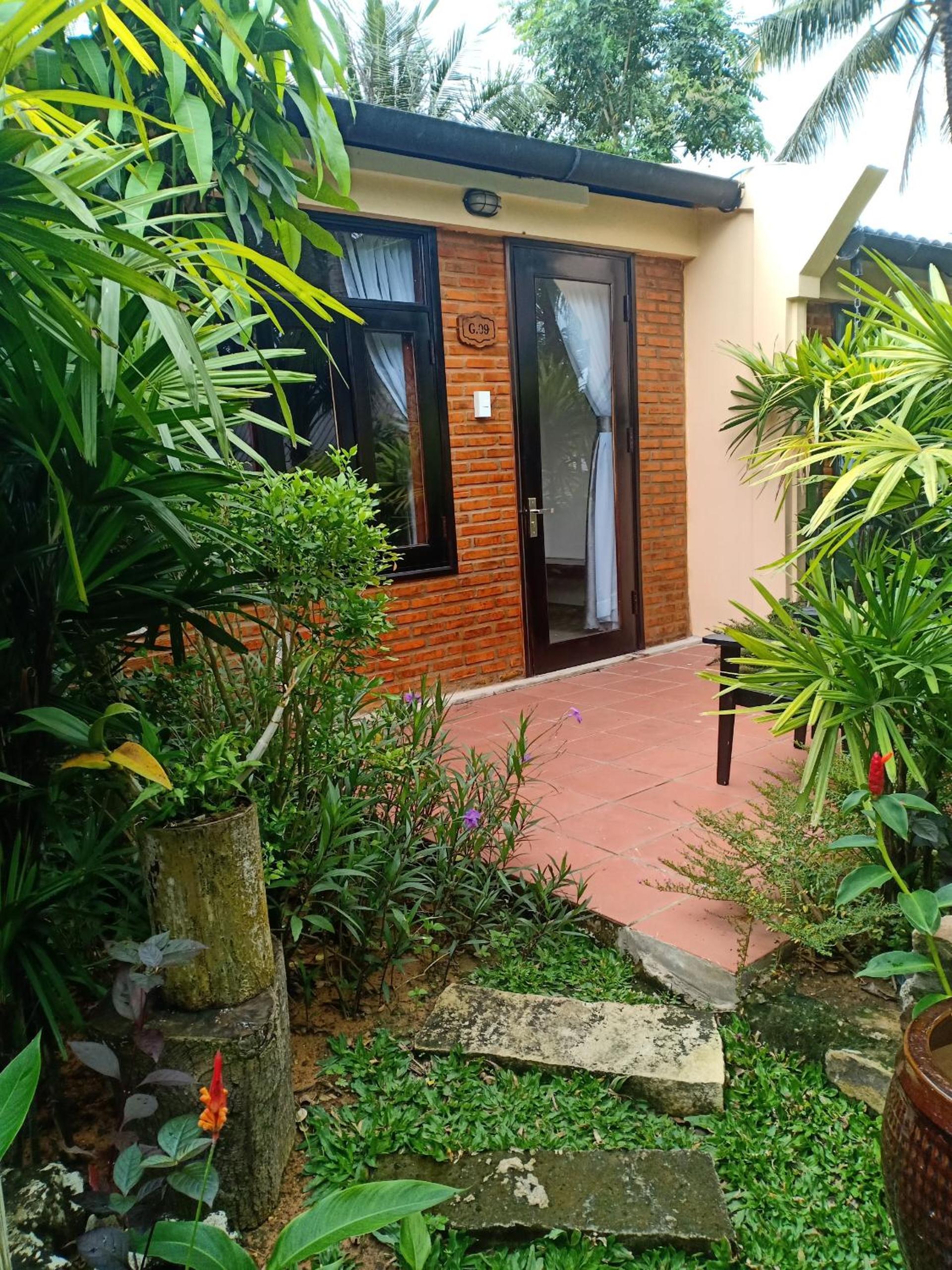 La Paloma Resort