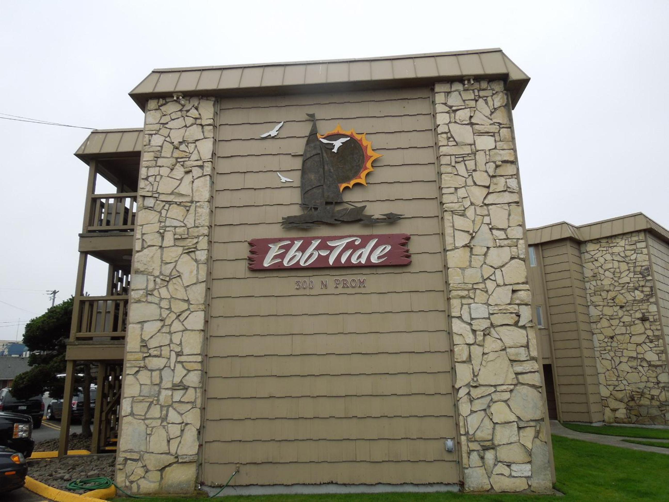 Ebb Tide Oceanfront Inn