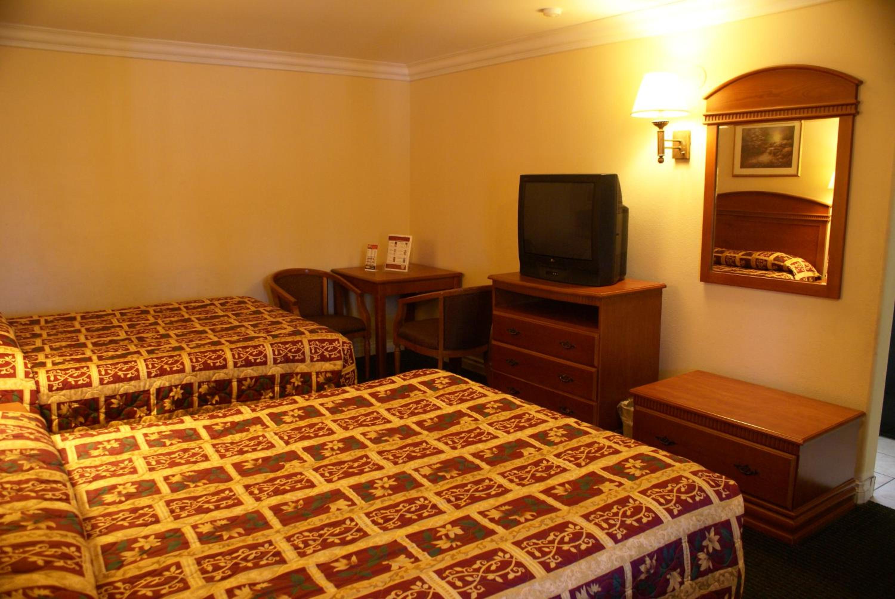 Colony Inn view 3