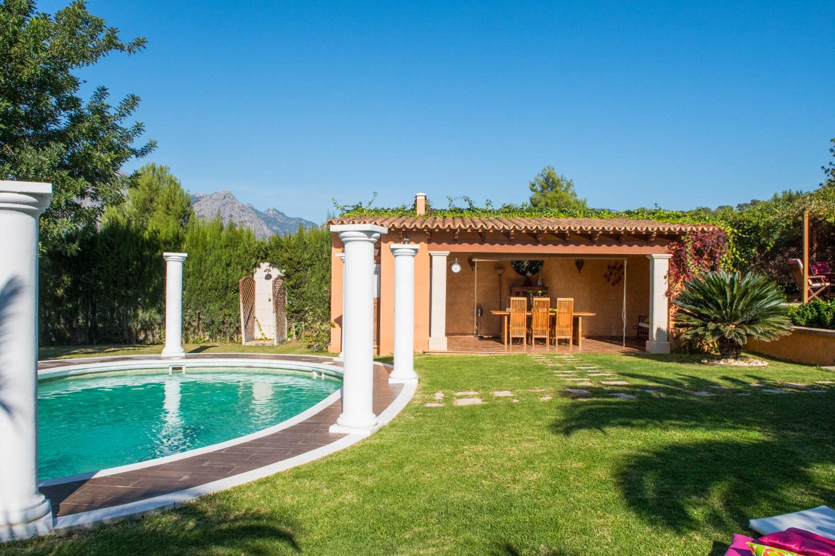 Alzina Villa 5 bedrooms with pool in Sa Coma Bunyola at the foot of the Sierra de Tramuntana but close to Palma view 4