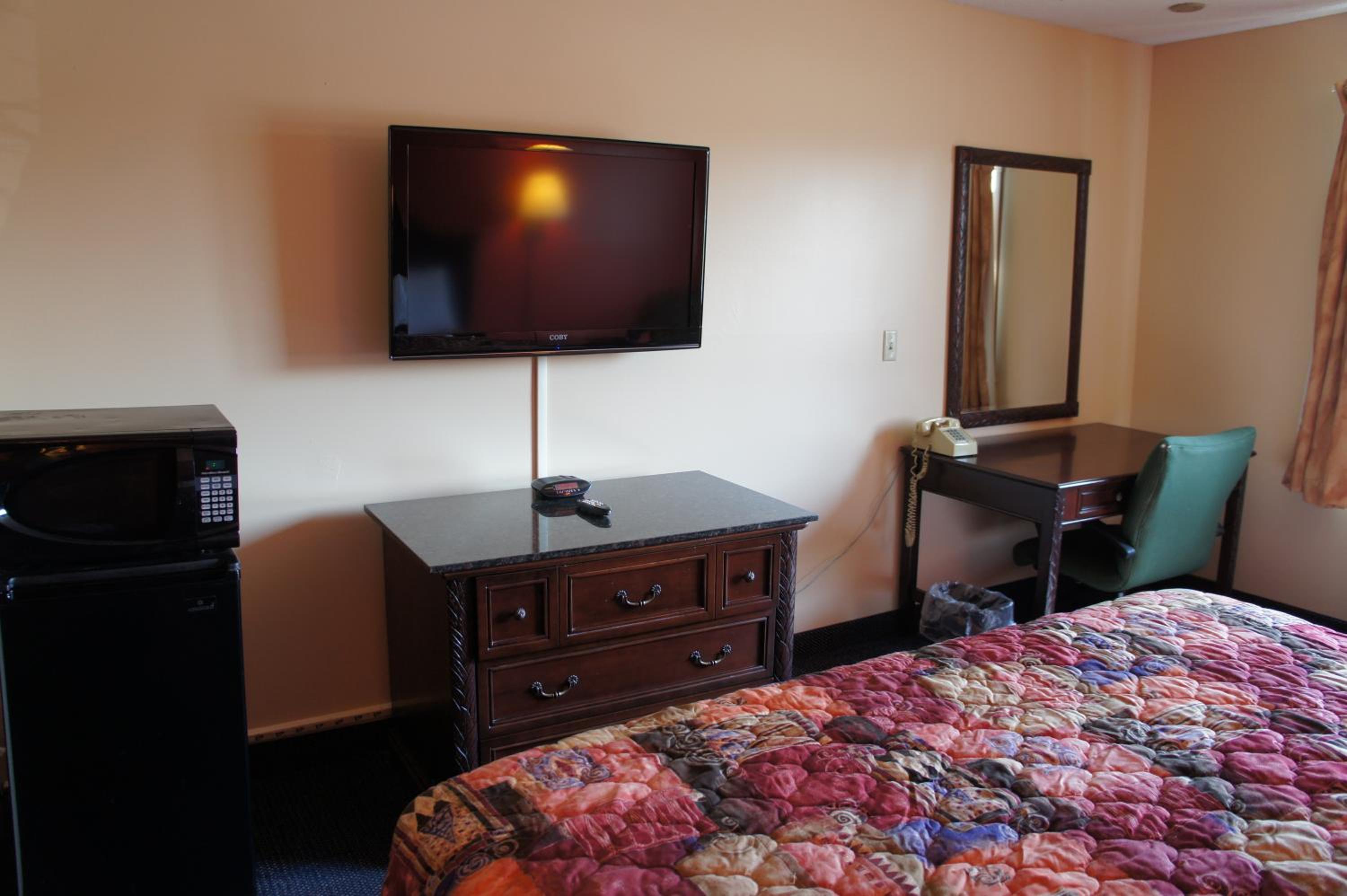 Coratel Inn and Suites Maple Grove - Property Image 19