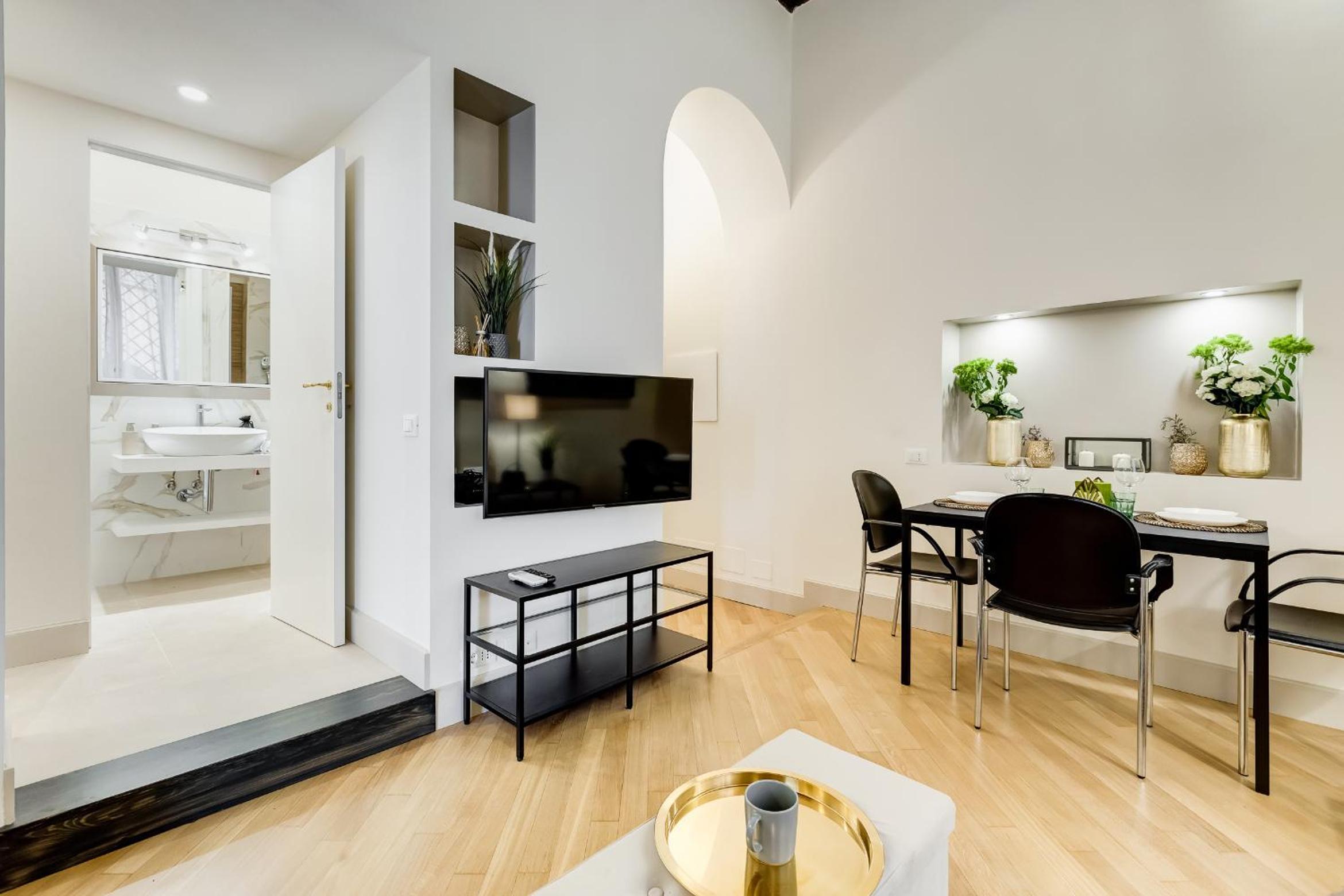 Trevi Chic House