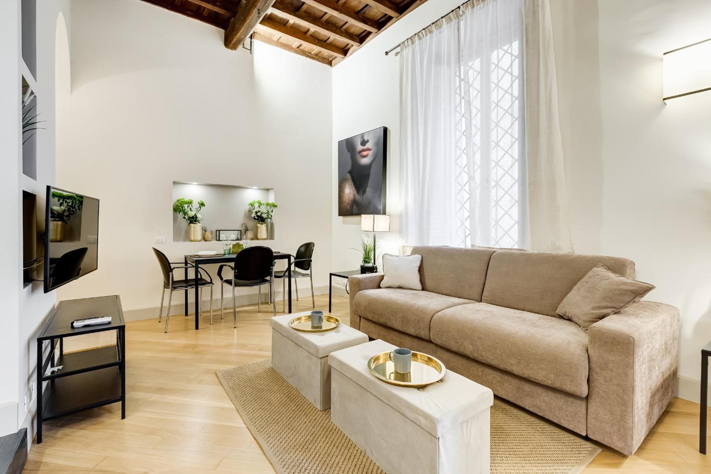 Trevi Chic House