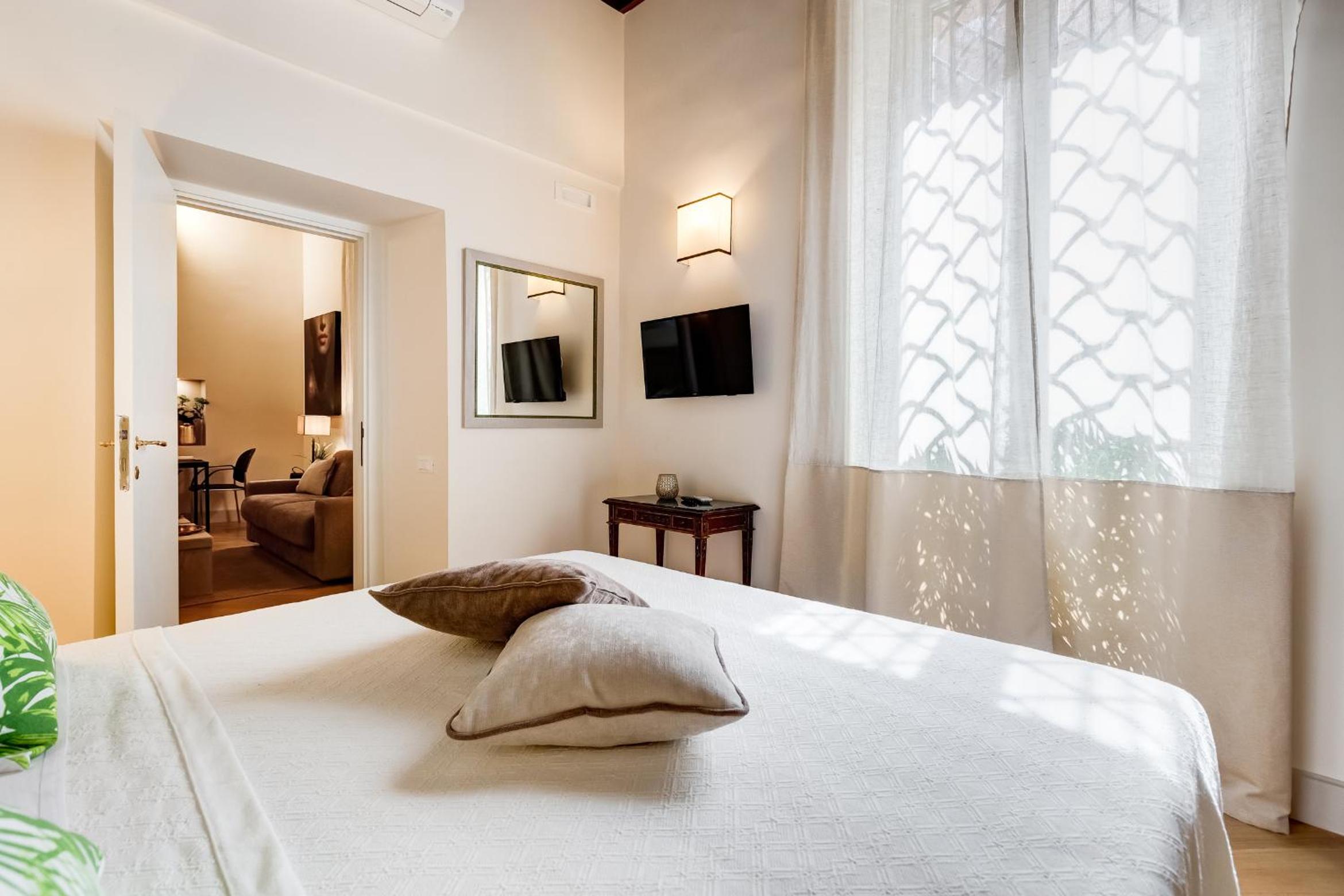 Trevi Chic House