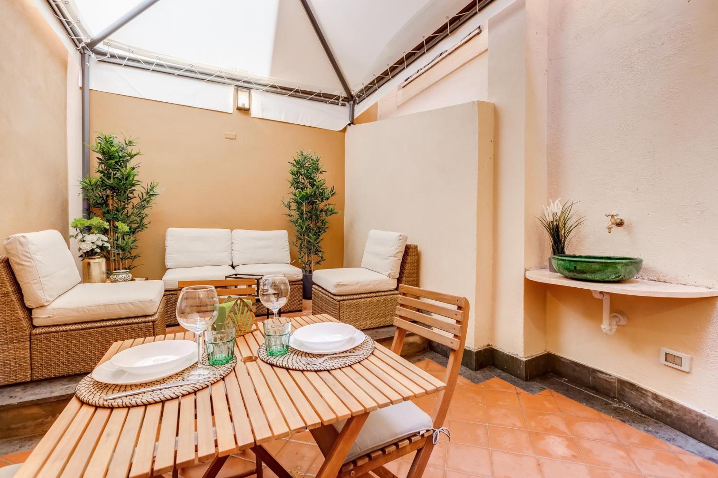 Trevi Chic House