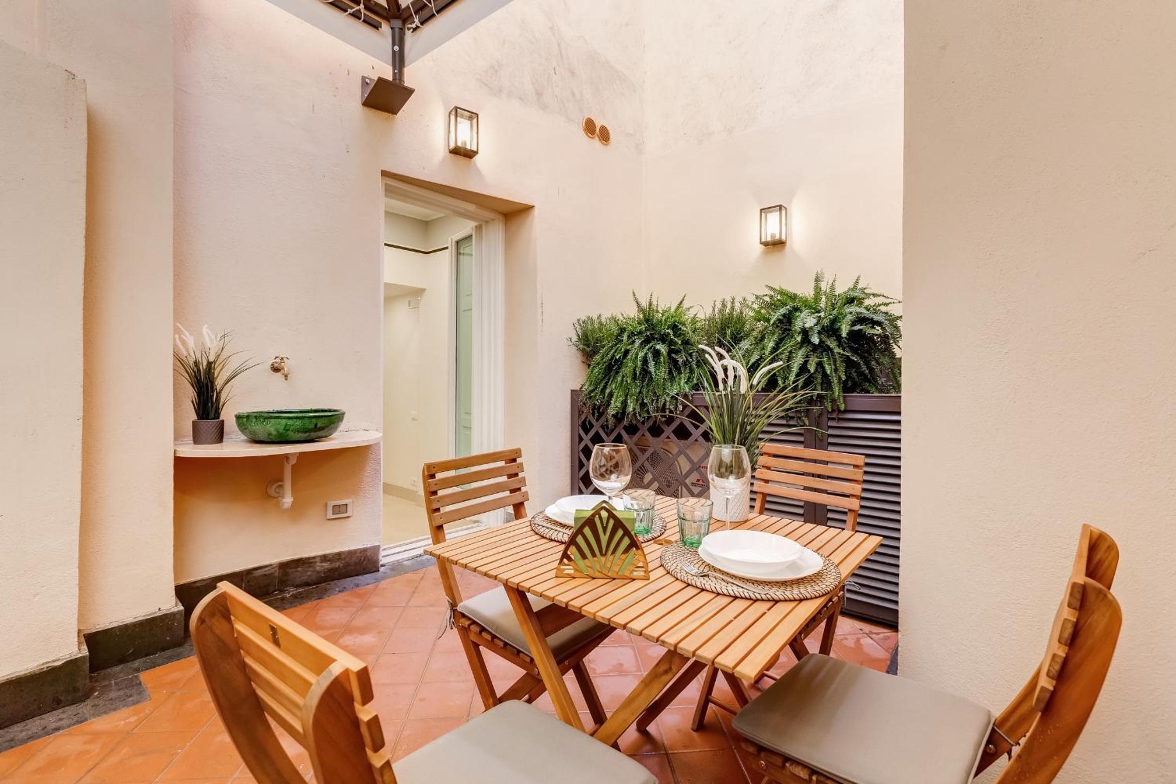 Trevi Chic House