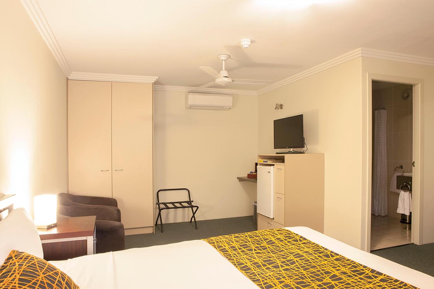 Mandarin Motel
