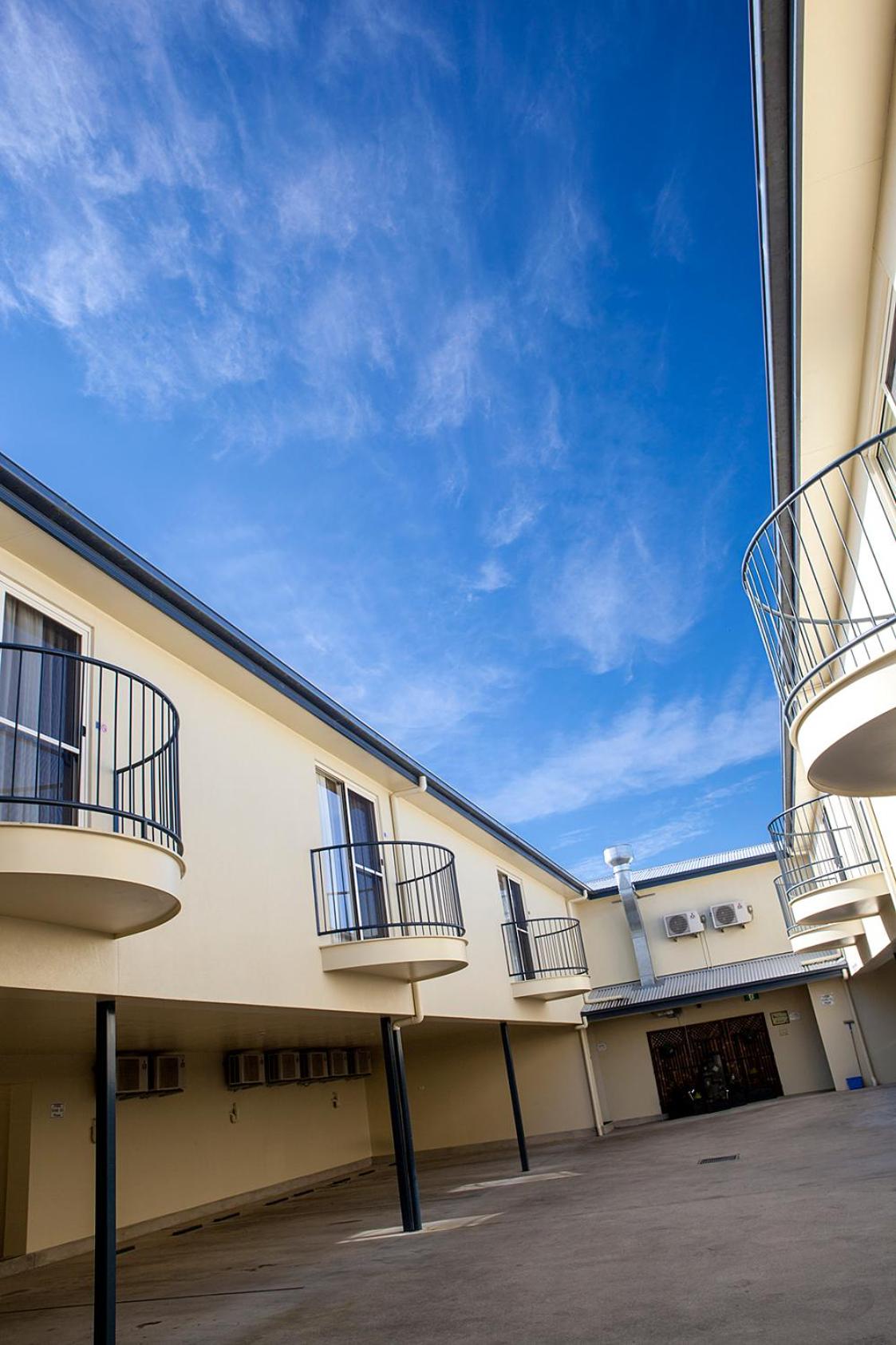 Mandarin Motel