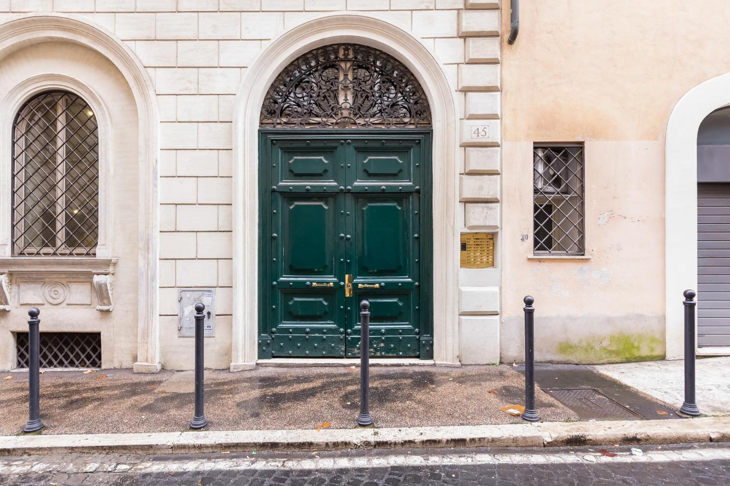 Trevi Chic House