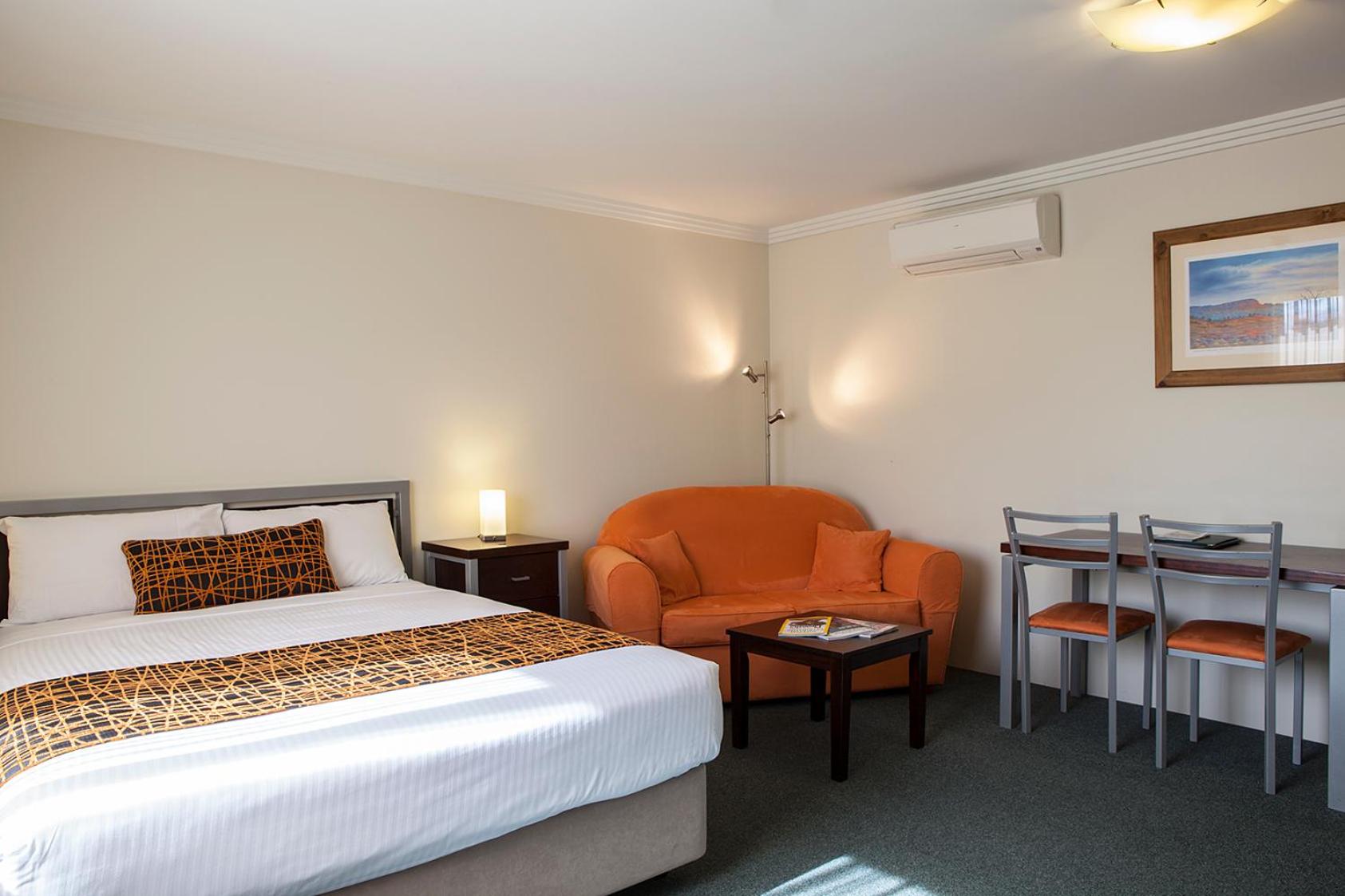 Mandarin Motel