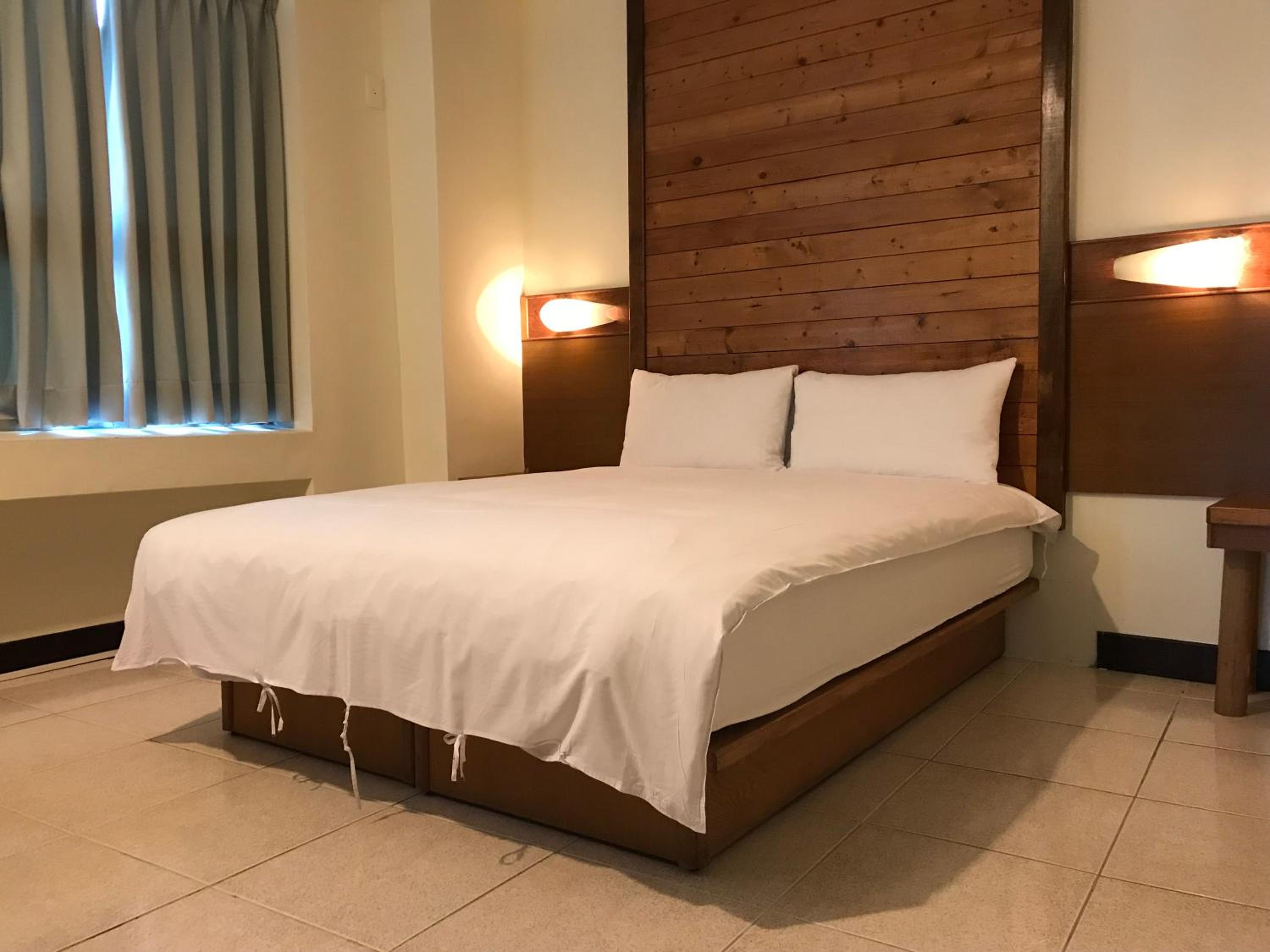 ISING HOTEL