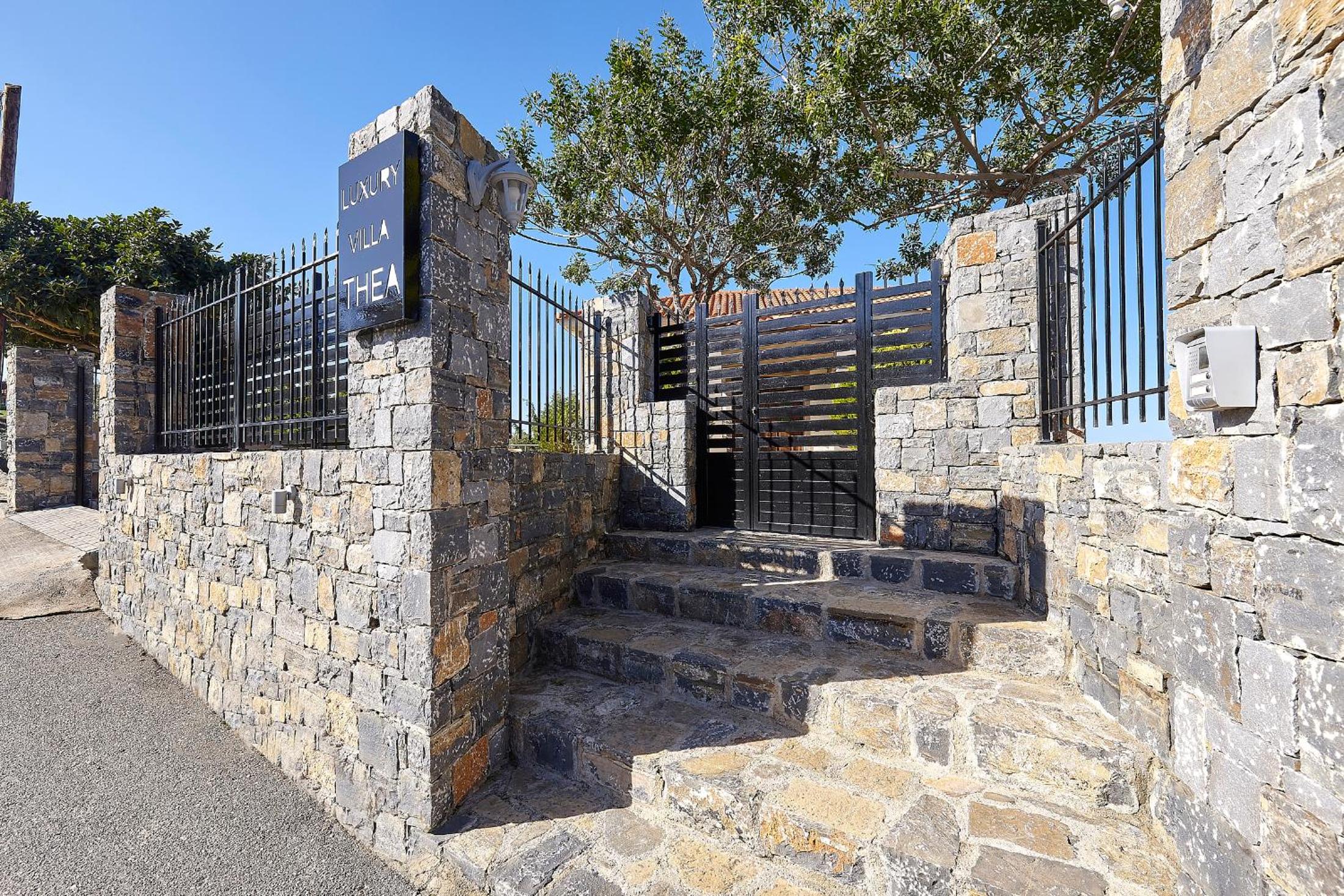 Villa Thea