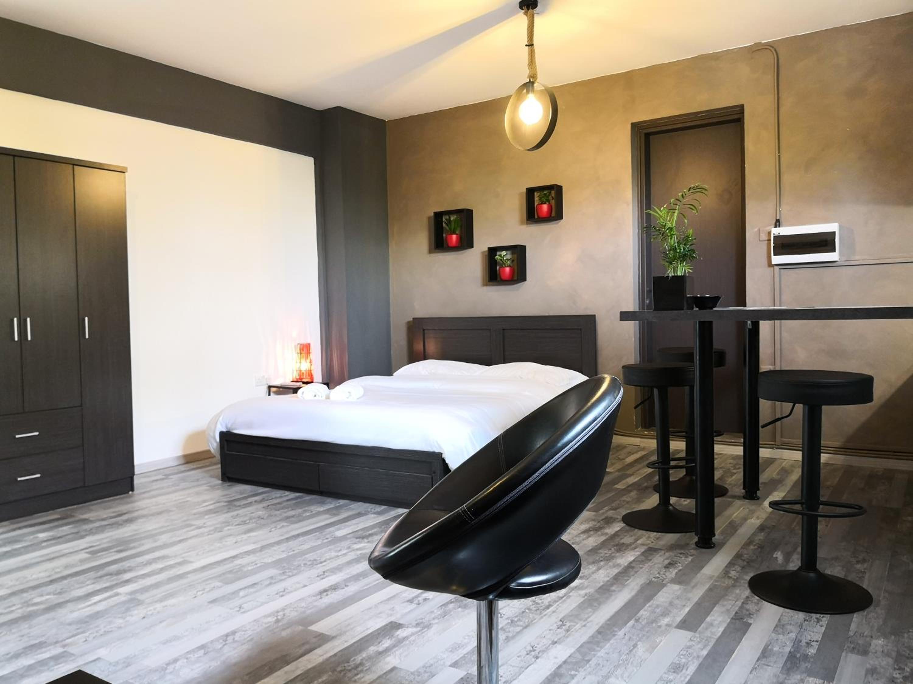 The room view 5
