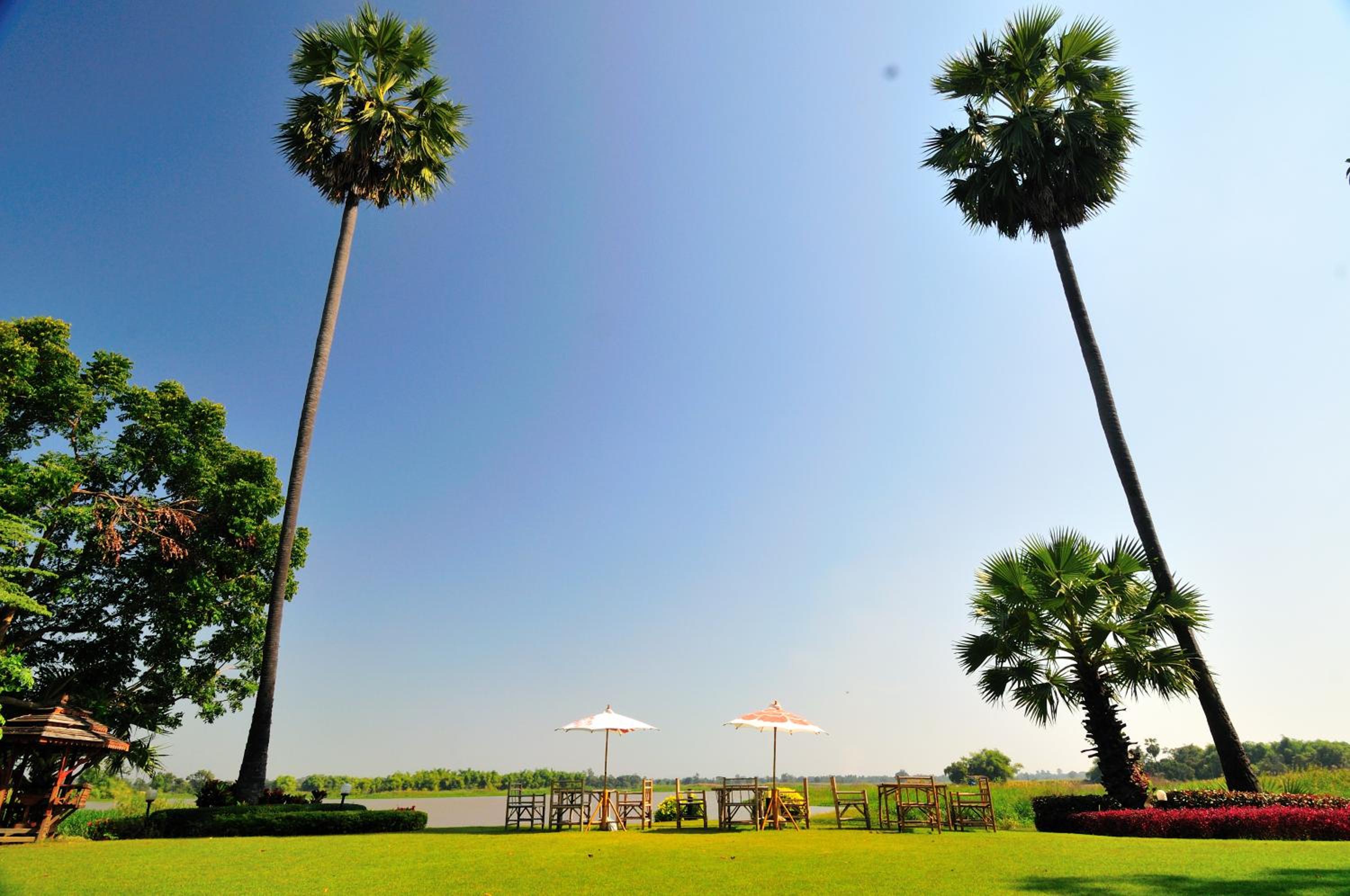 Uthai River Lake Resort
