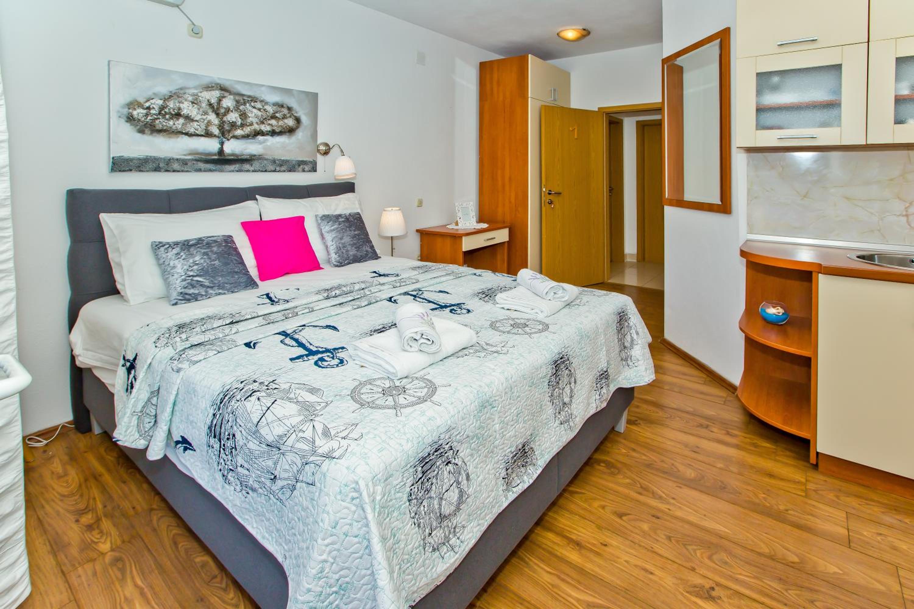 Apartments Bubalo en Hvar — bedroom