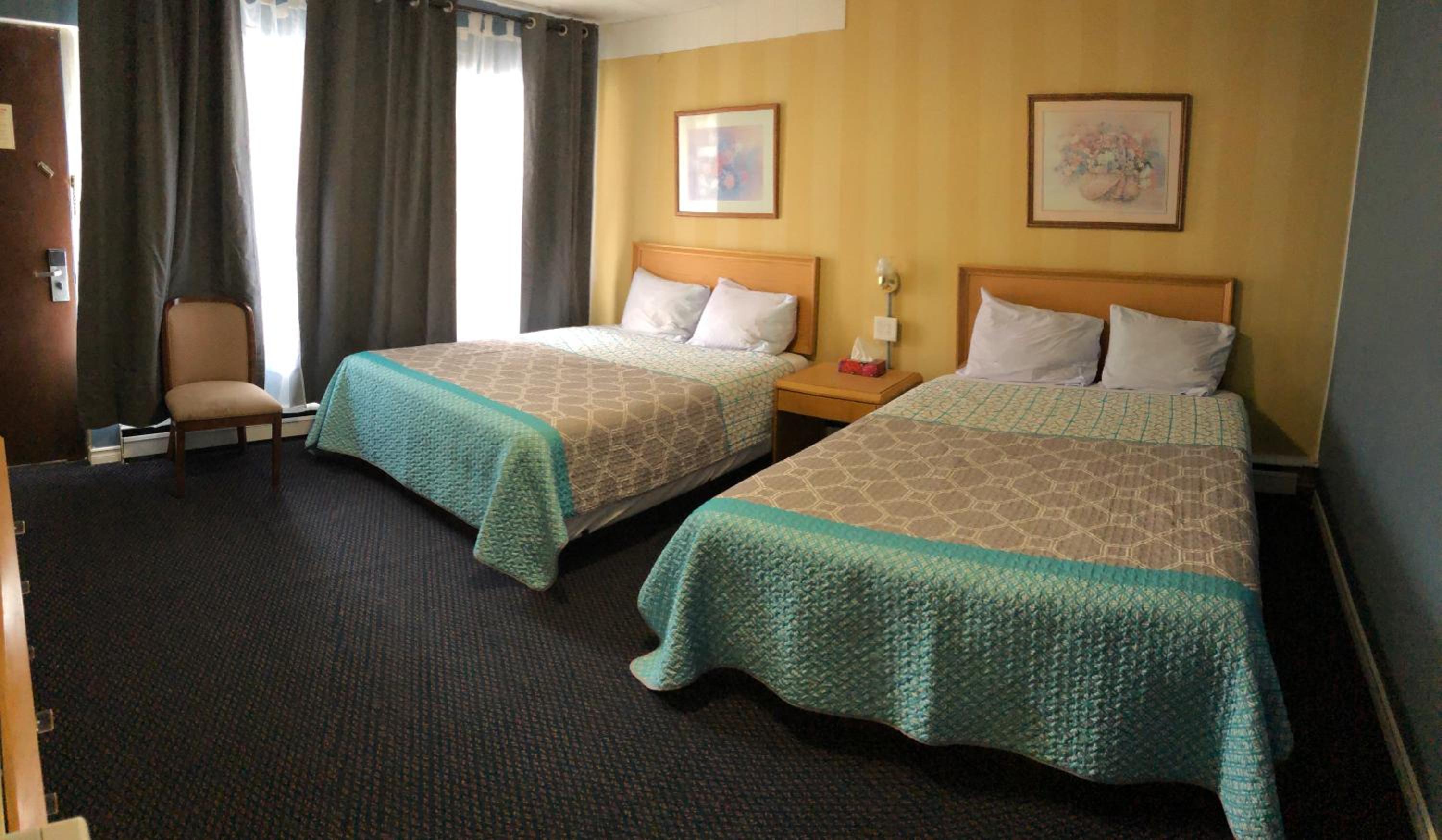Advance Inn