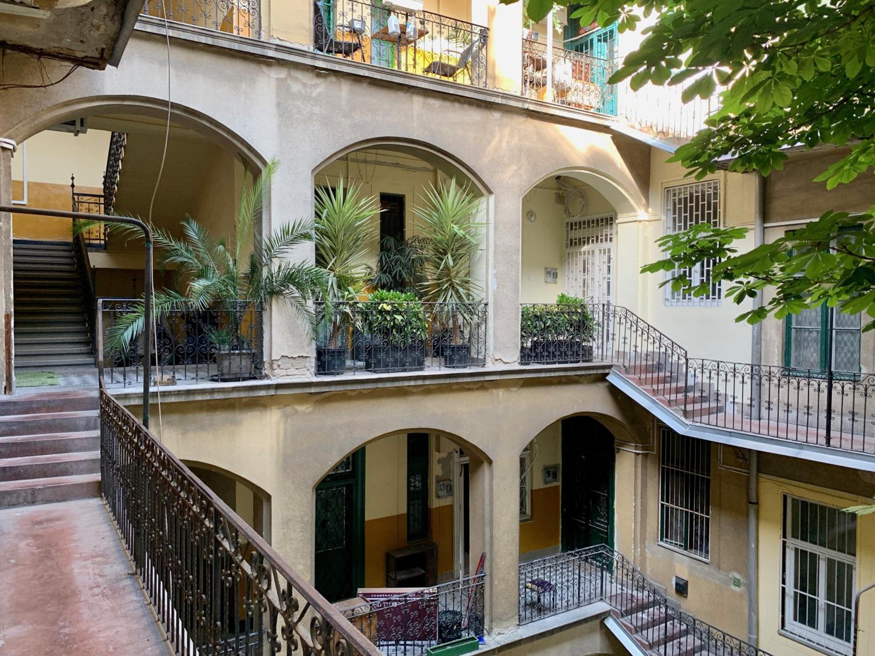 Standard Apartment by Hi5 -Akácfa 57 view 5