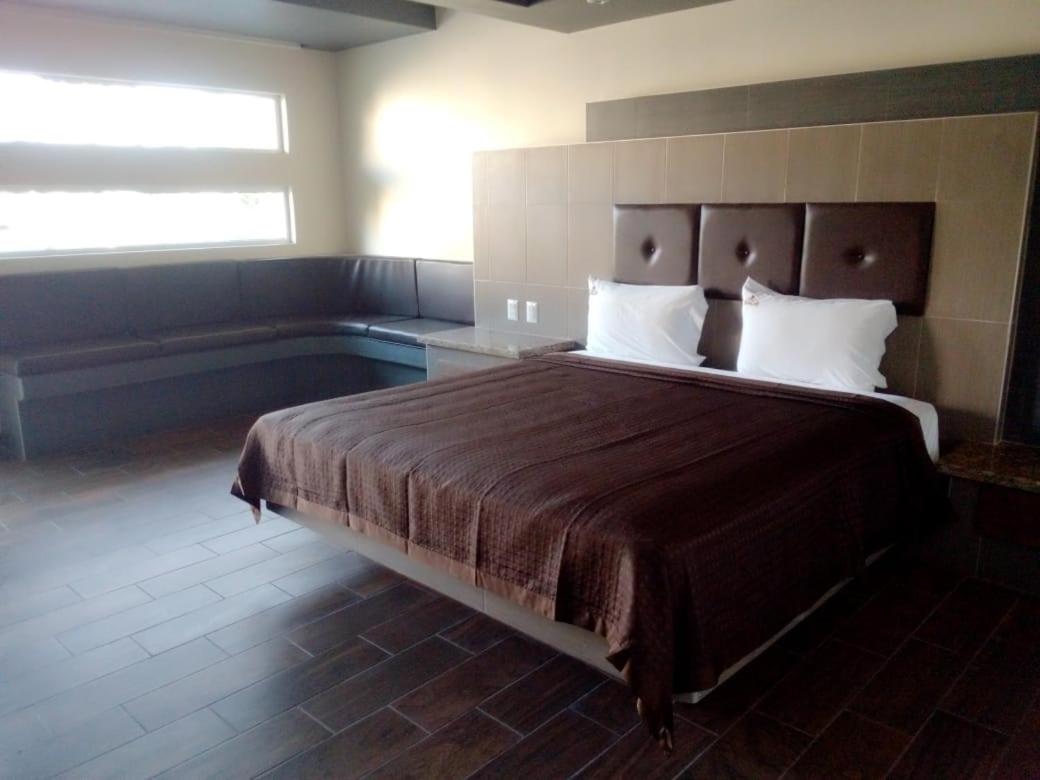 Ensenada Vacations - HOTEL AZTECA INN - Property Image 23