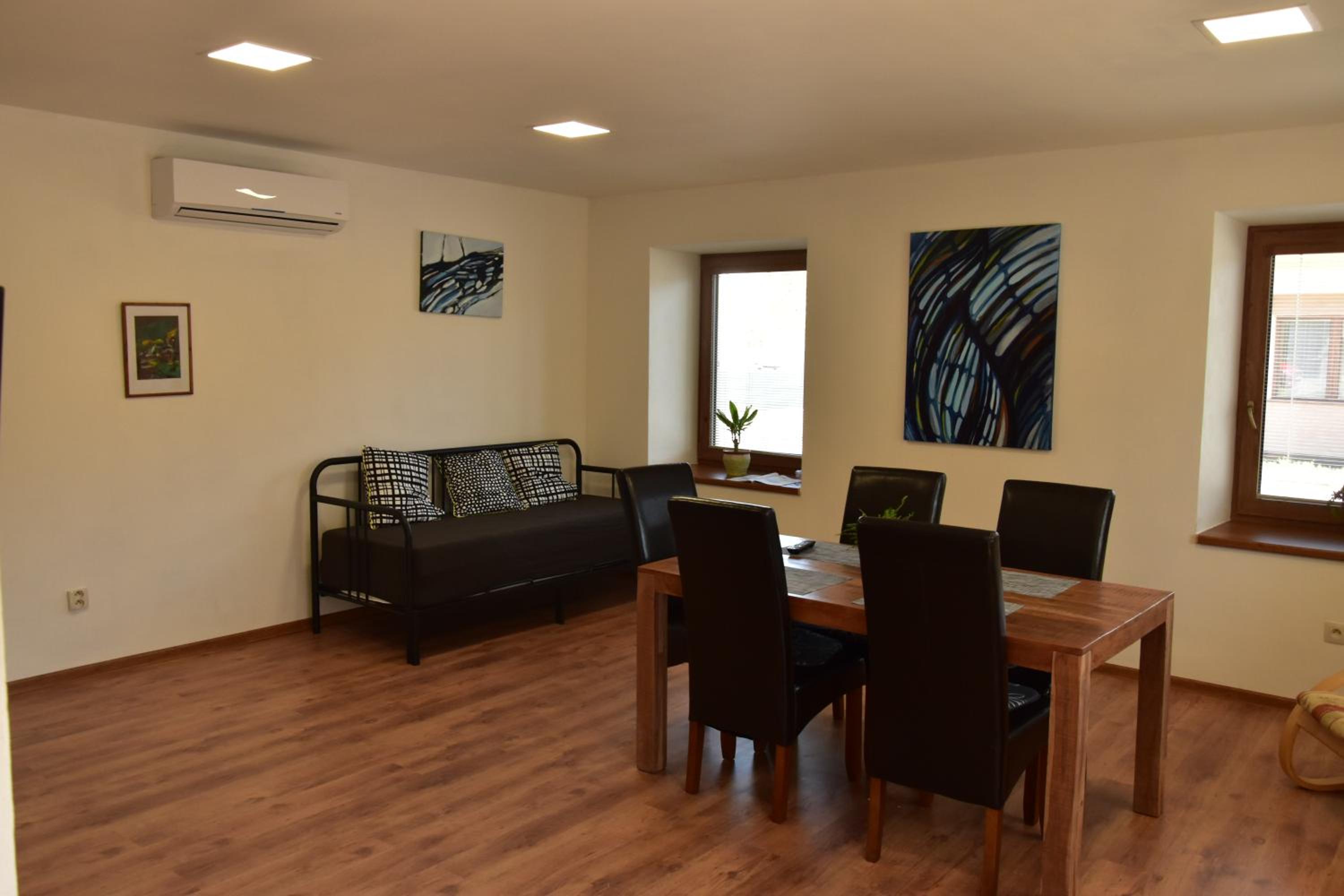 Apartmán-Hovorany