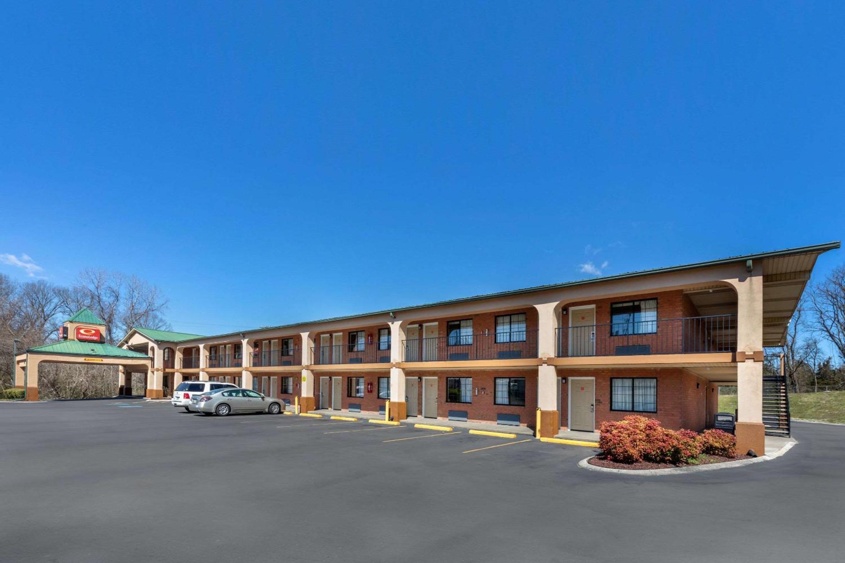 Econo Lodge Nashville near Percy Priest Lake view 2