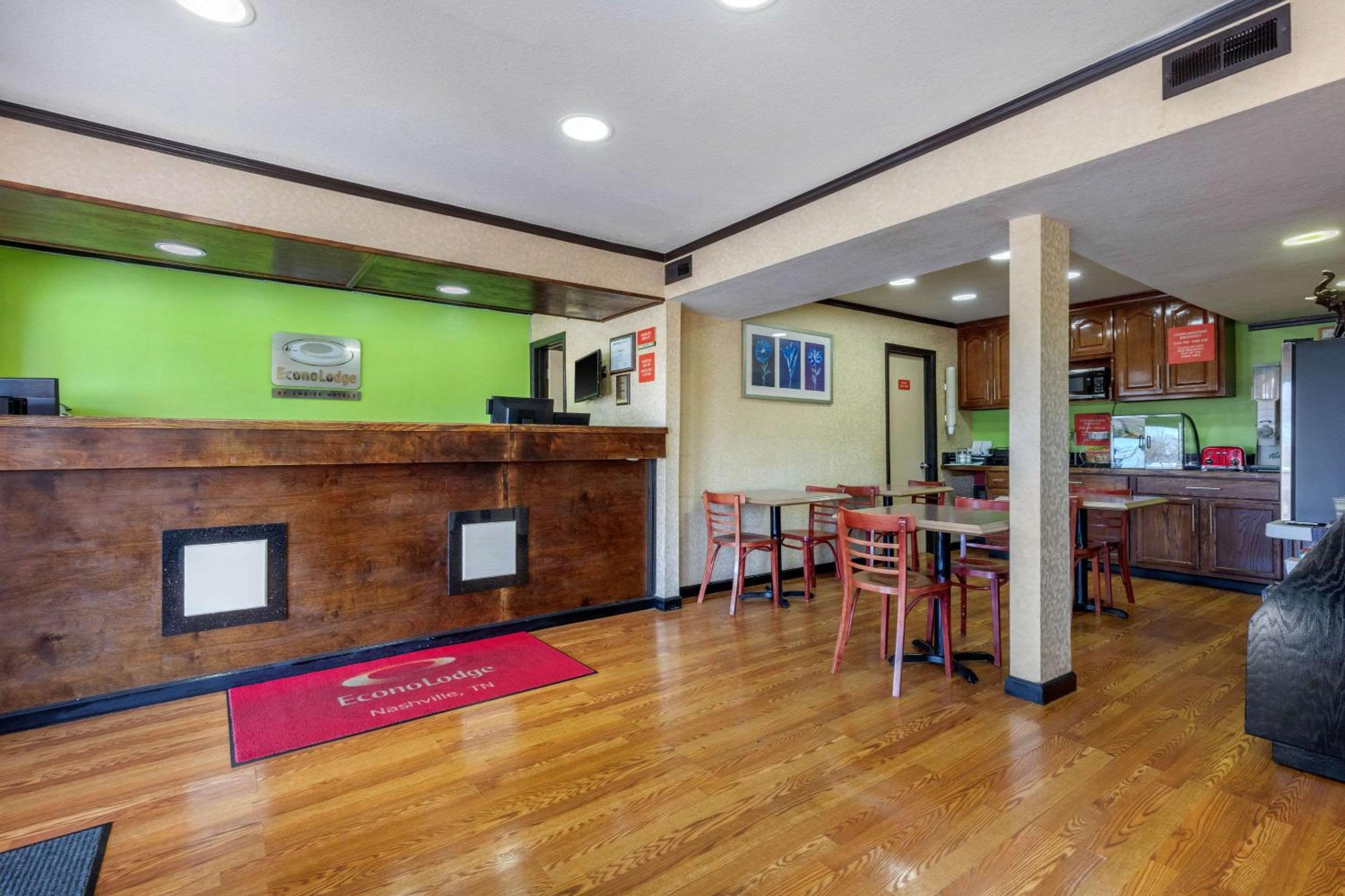 Econo Lodge Nashville near Percy Priest Lake view 4
